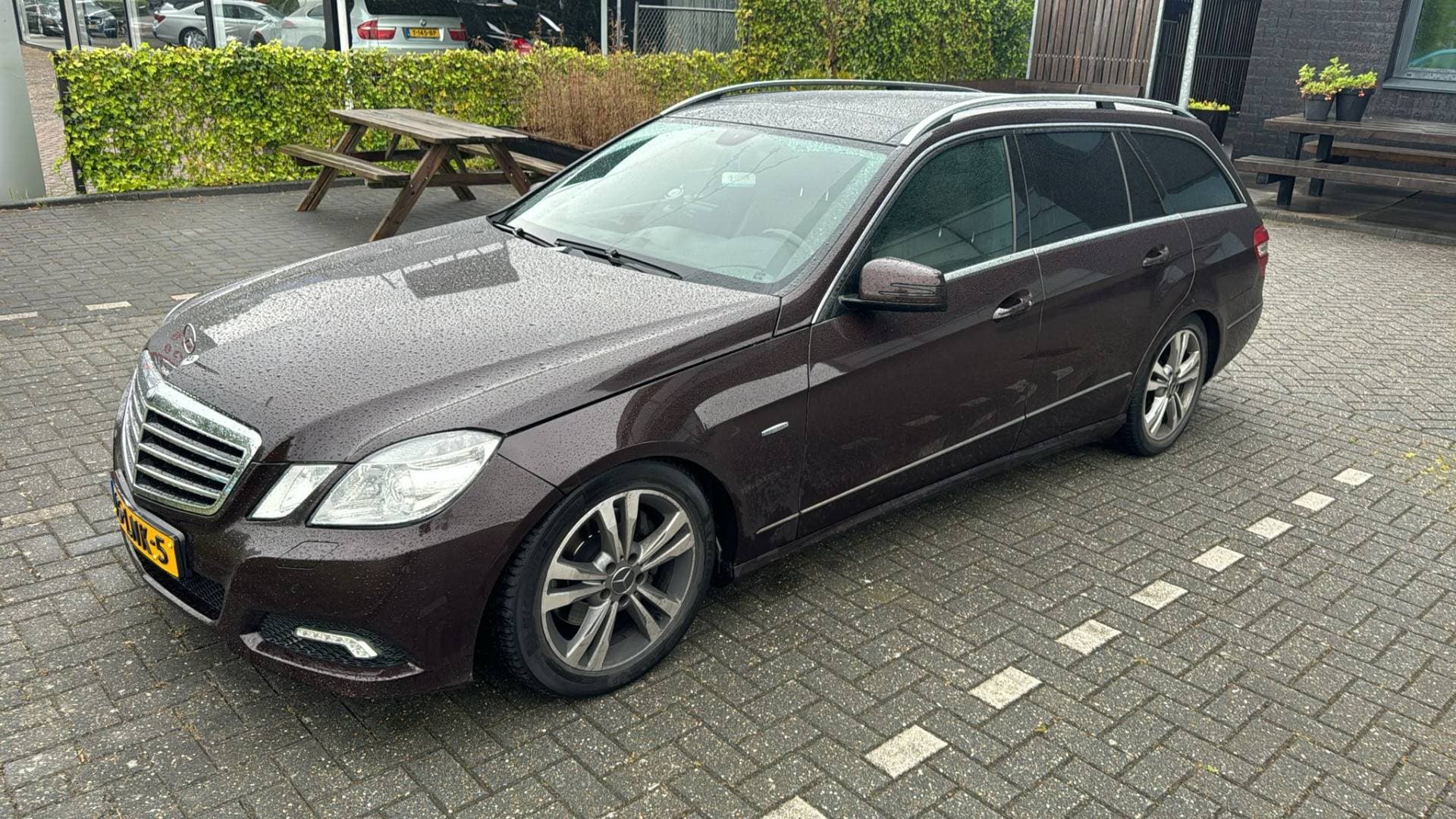 Mercedes-Benz E-Klasse thumbnail 3