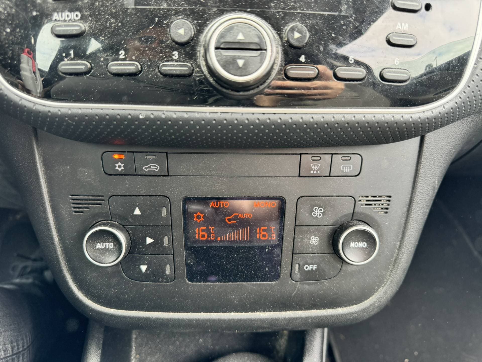 Fiat Punto thumbnail 16