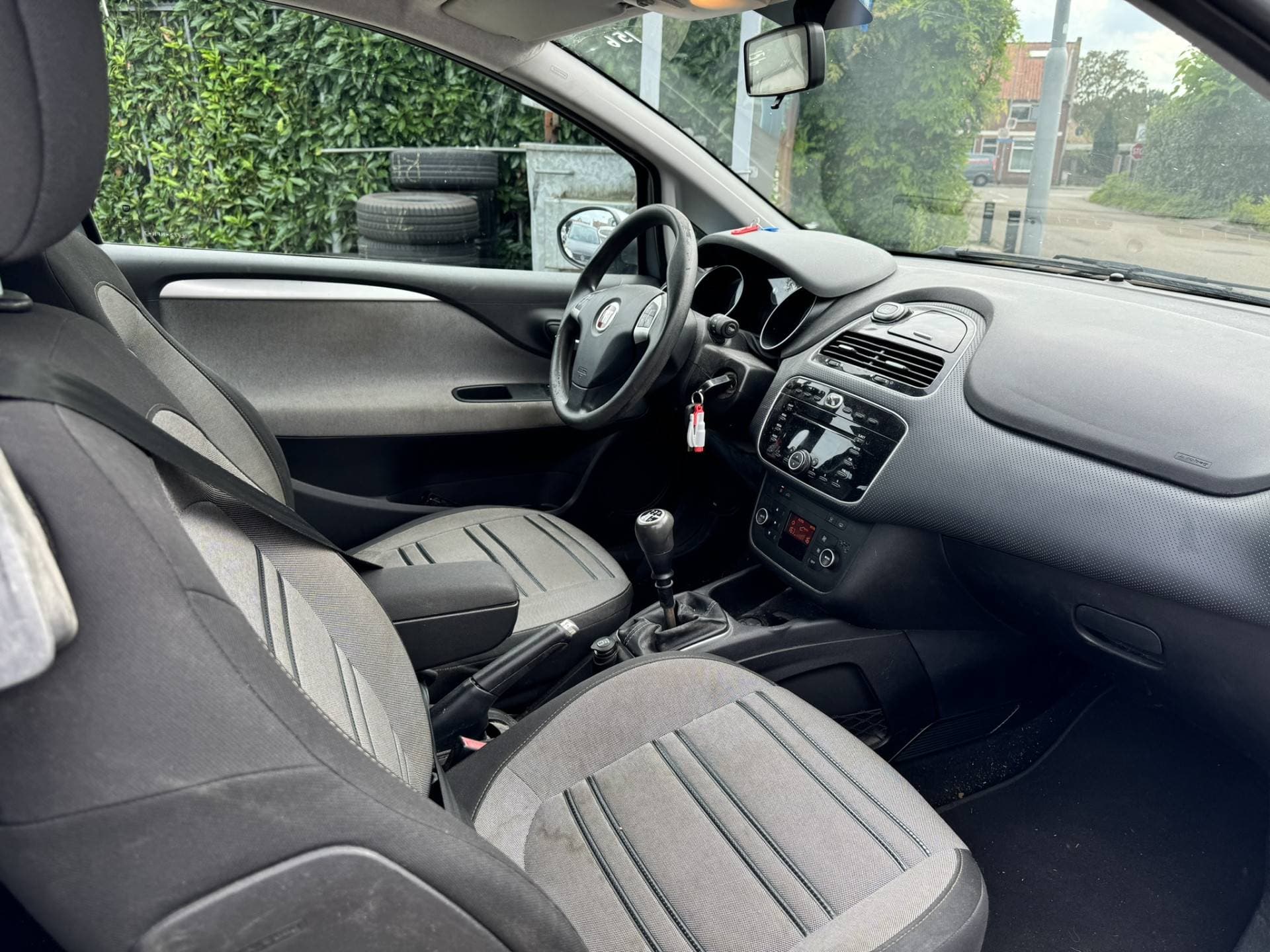 Fiat Punto thumbnail 8