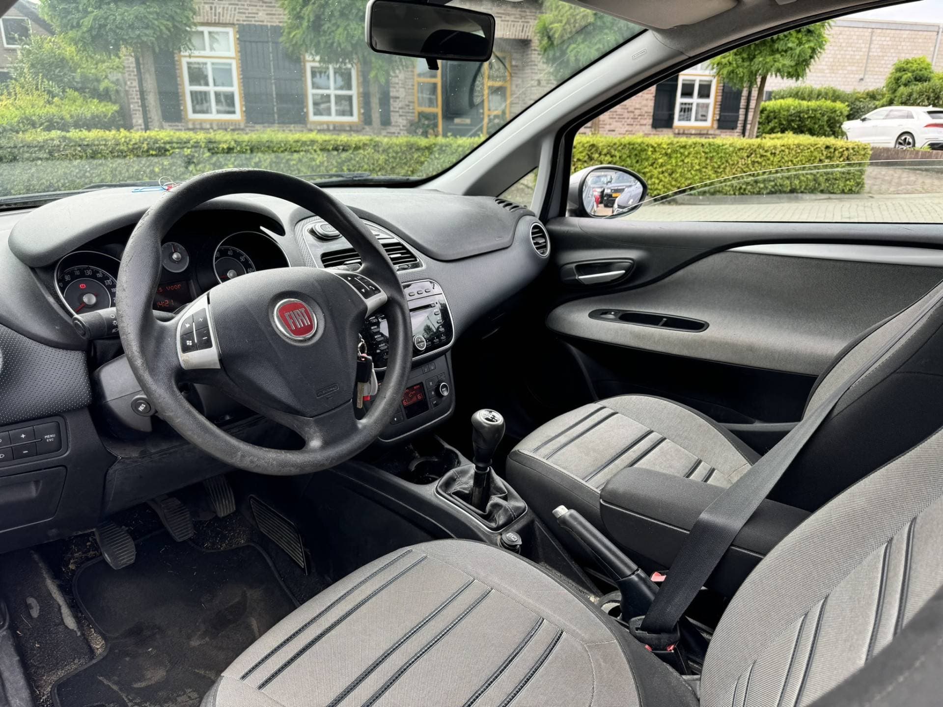 Fiat Punto thumbnail 9