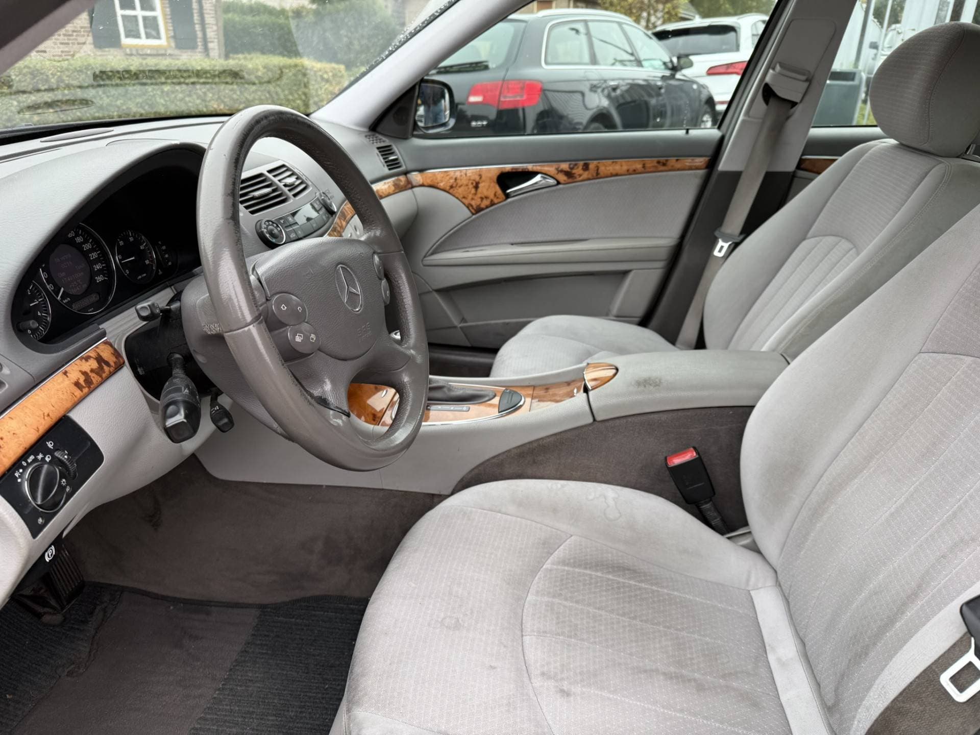 Mercedes-Benz E-Klasse thumbnail 13