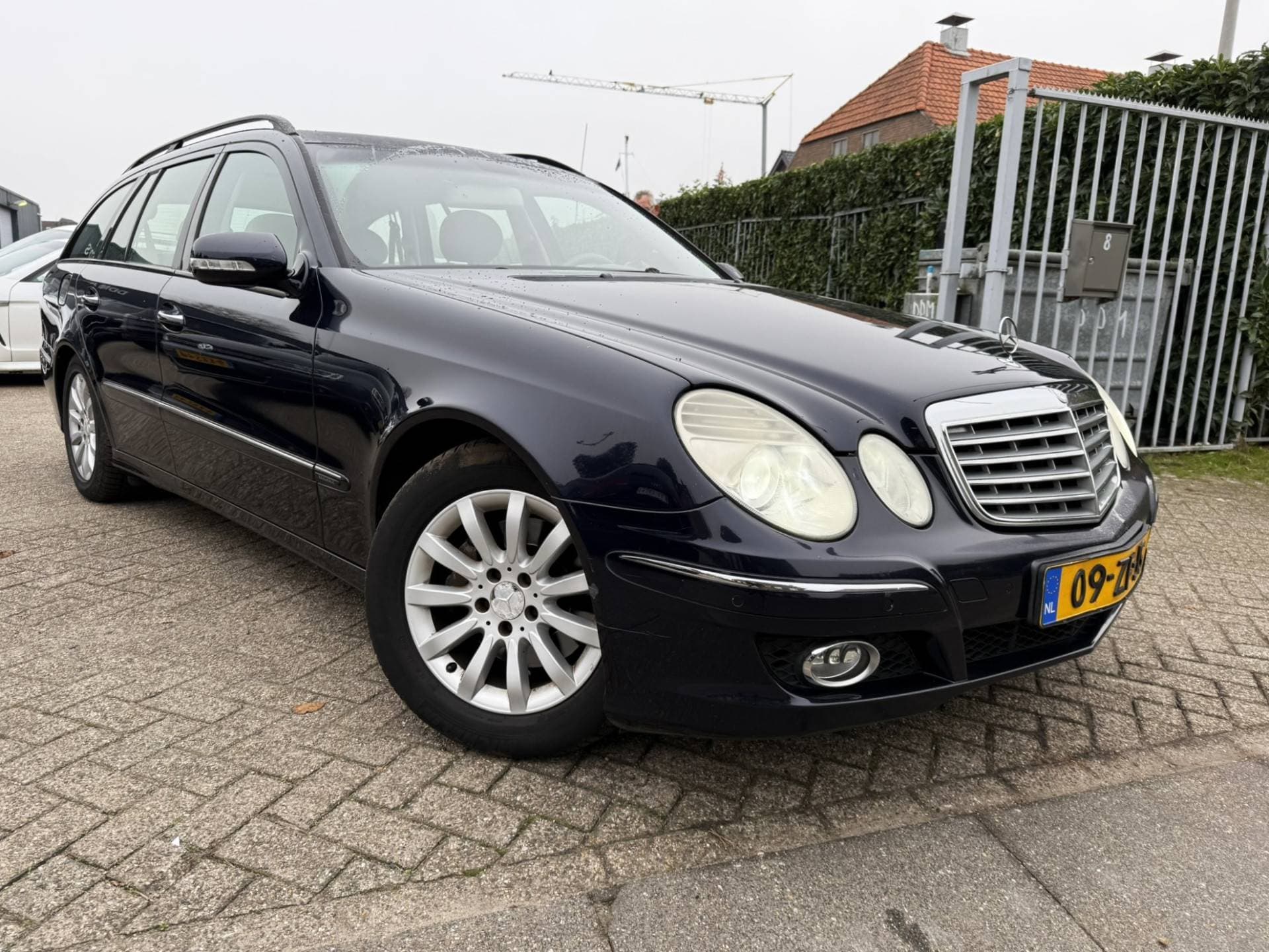 Mercedes-Benz E-Klasse thumbnail 3