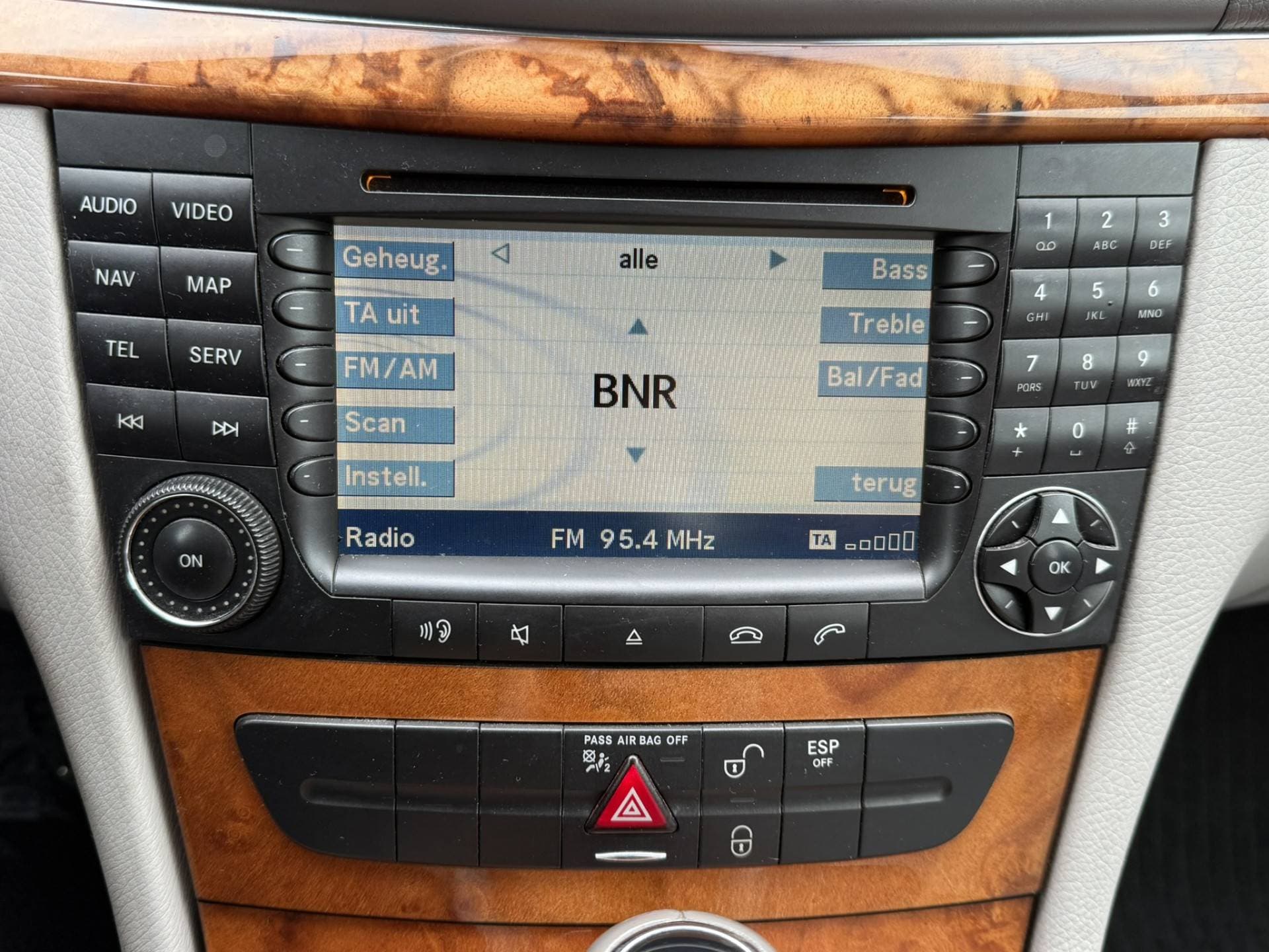 Mercedes-Benz E-Klasse thumbnail 22