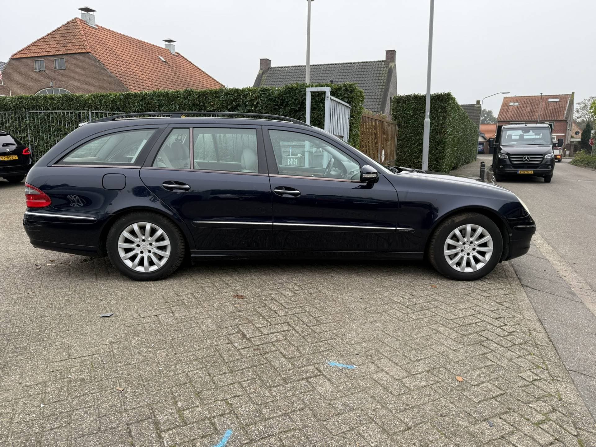 Mercedes-Benz E-Klasse thumbnail 9