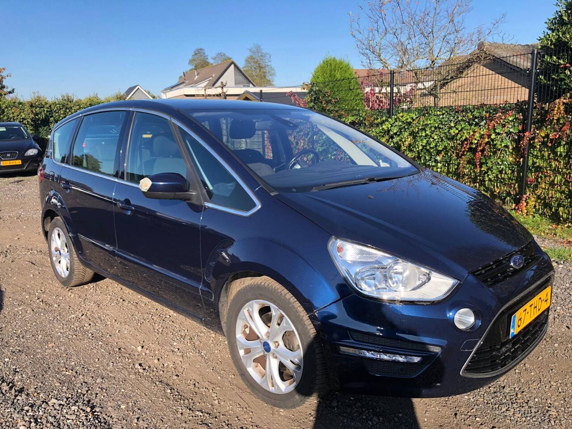 Ford S-Max thumbnail 2