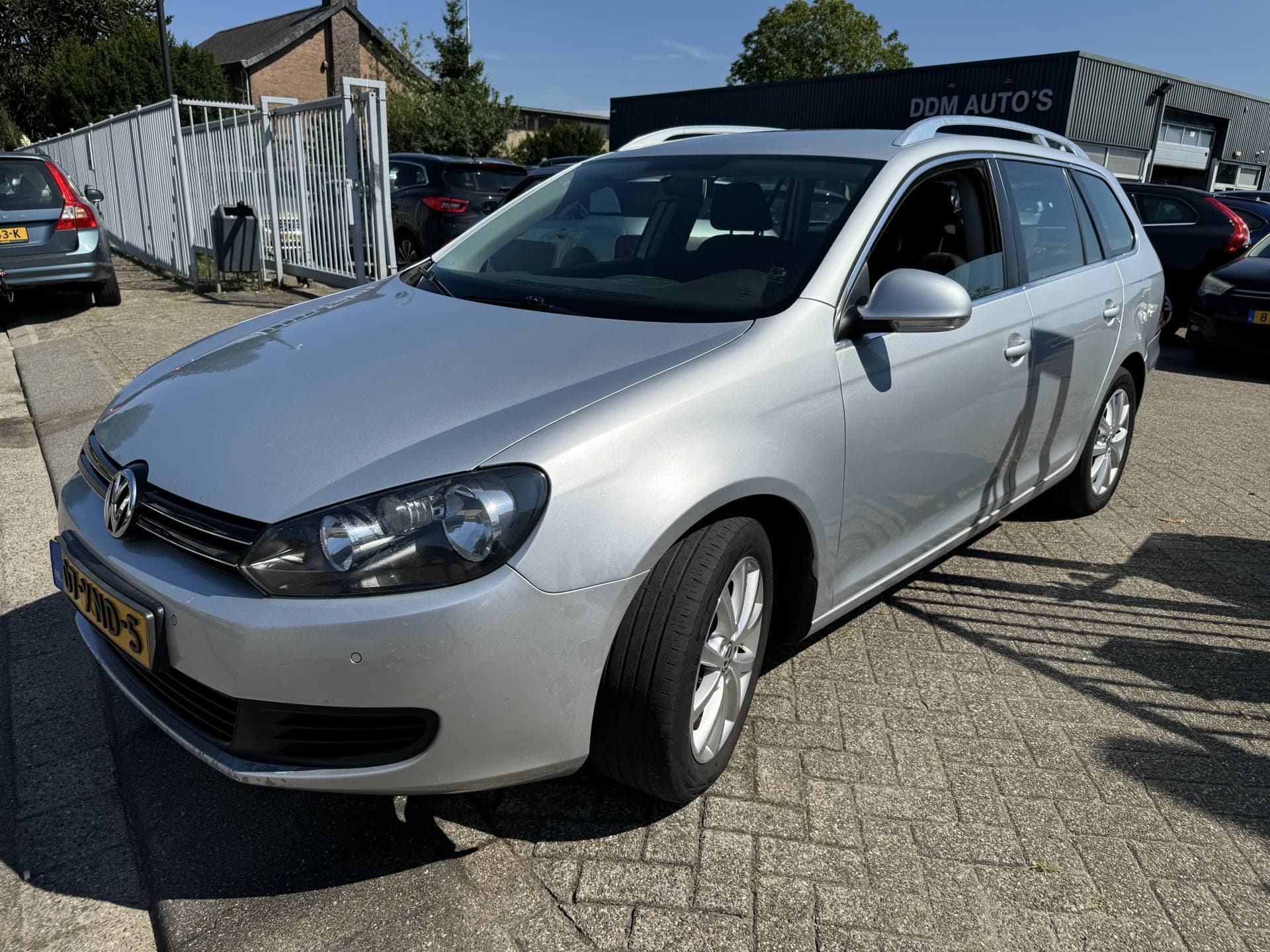 Volkswagen Golf thumbnail 4