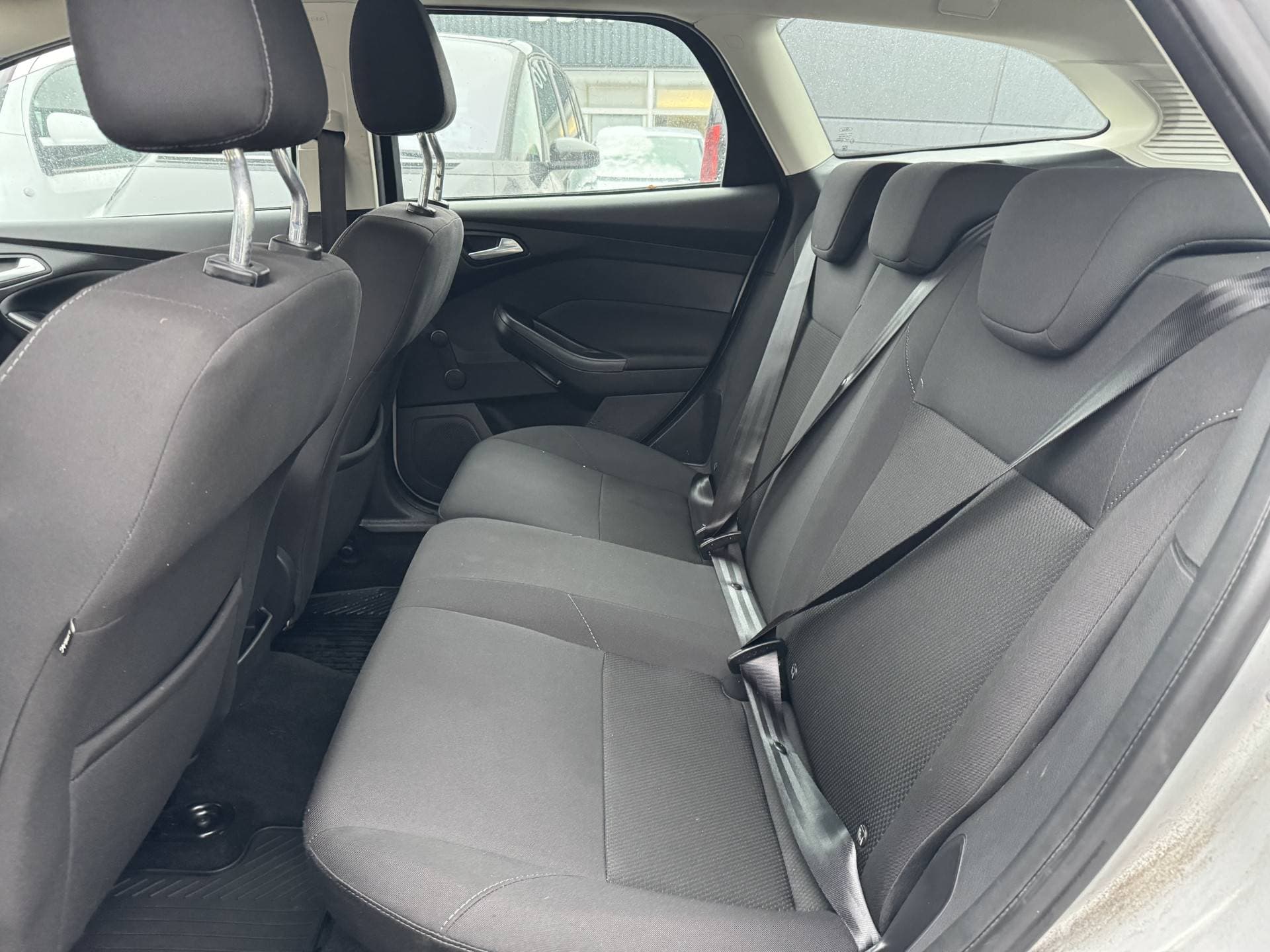 Ford Focus thumbnail 3