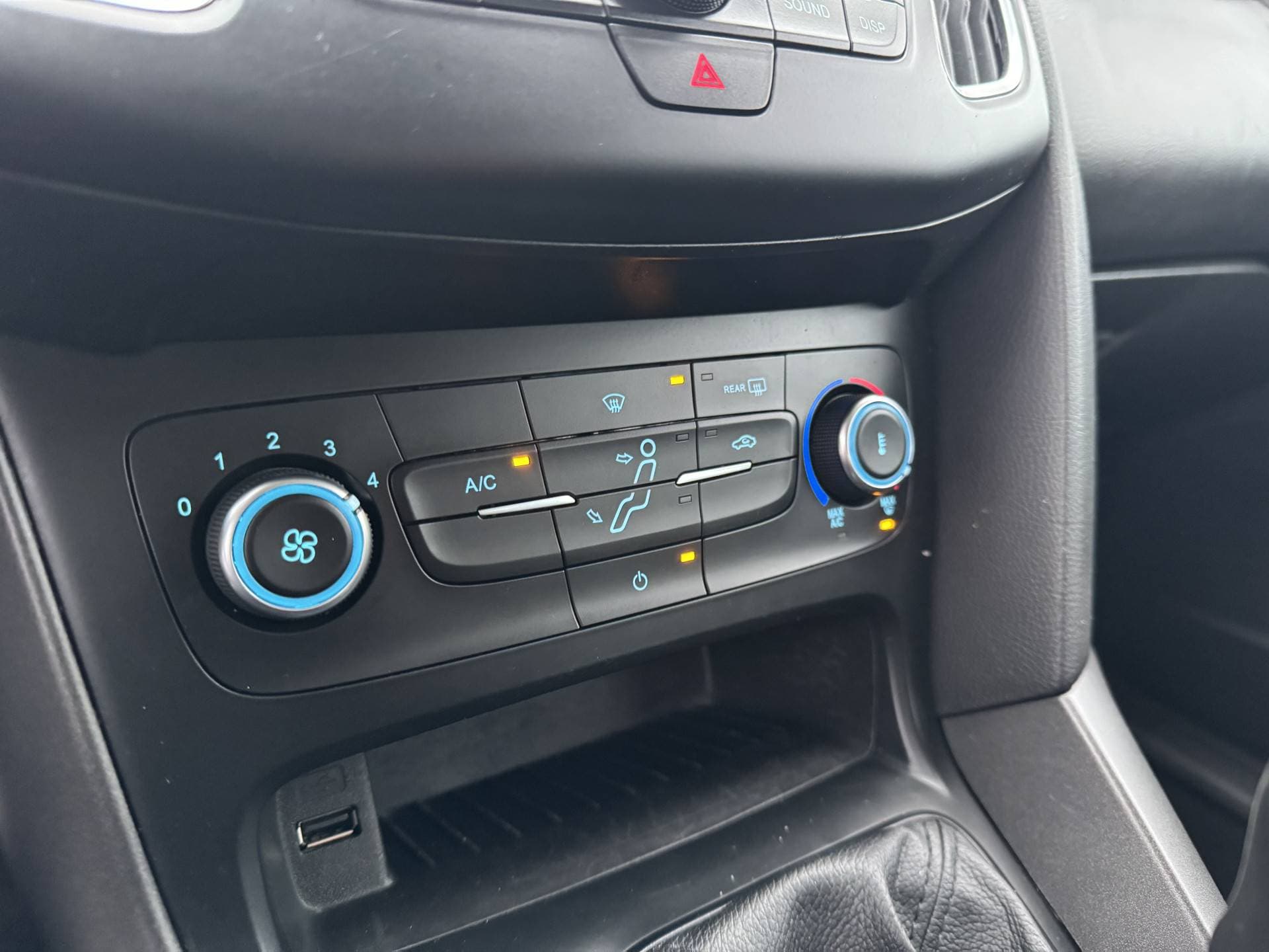 Ford Focus thumbnail 5