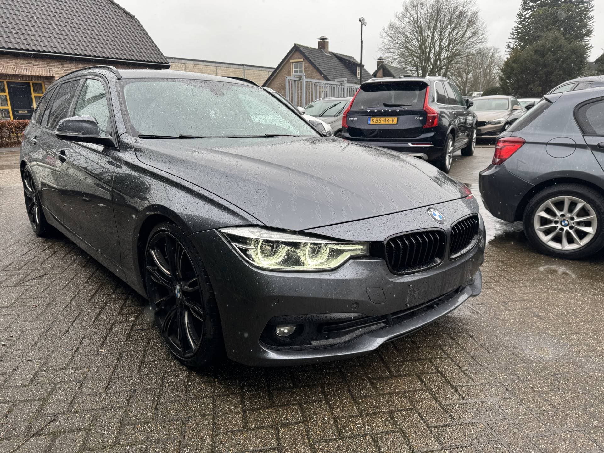 BMW 3 Serie Touring 320d Automaat thumbnail 2