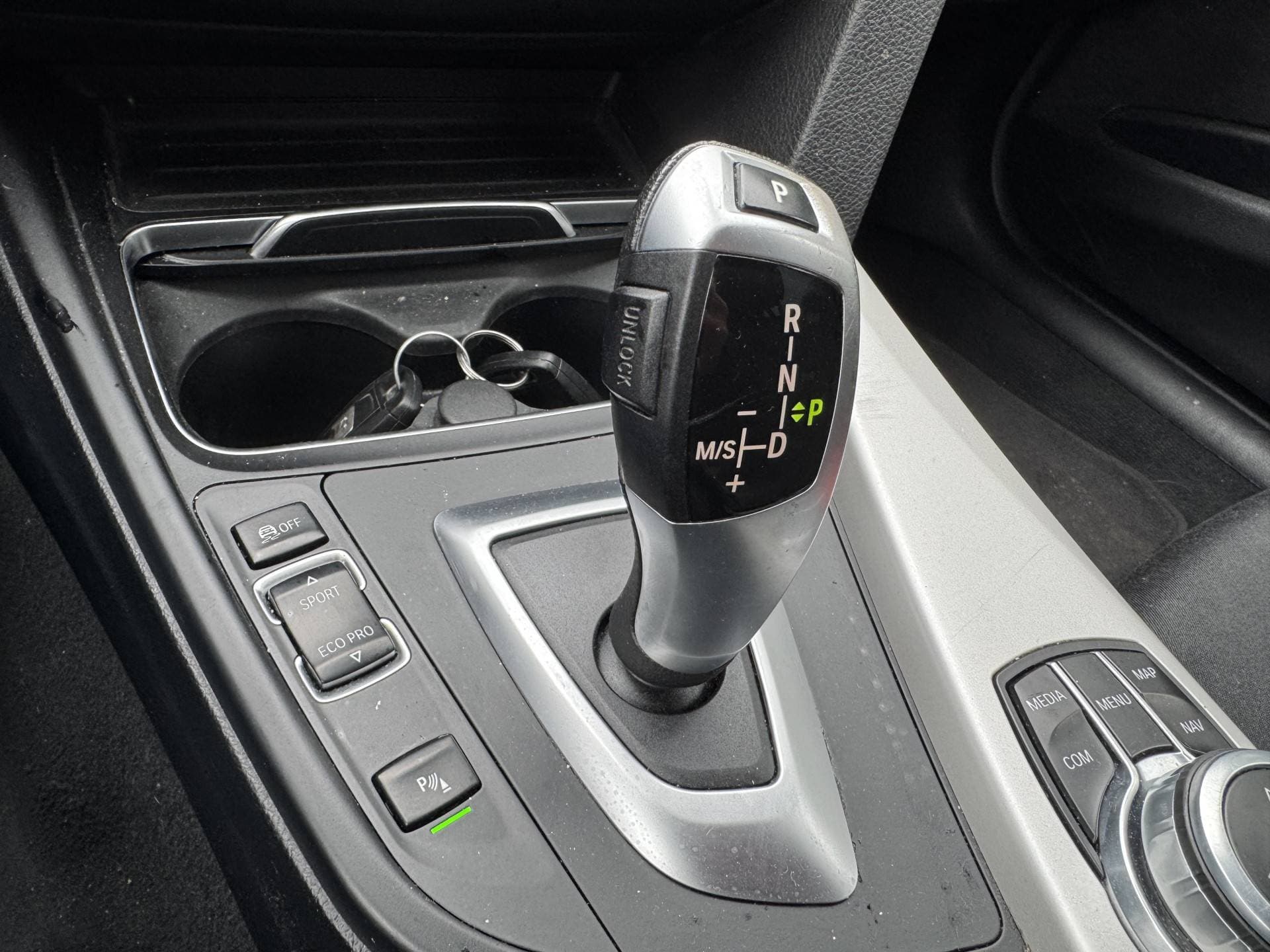 BMW 3 Serie Touring 320d Automaat thumbnail 16