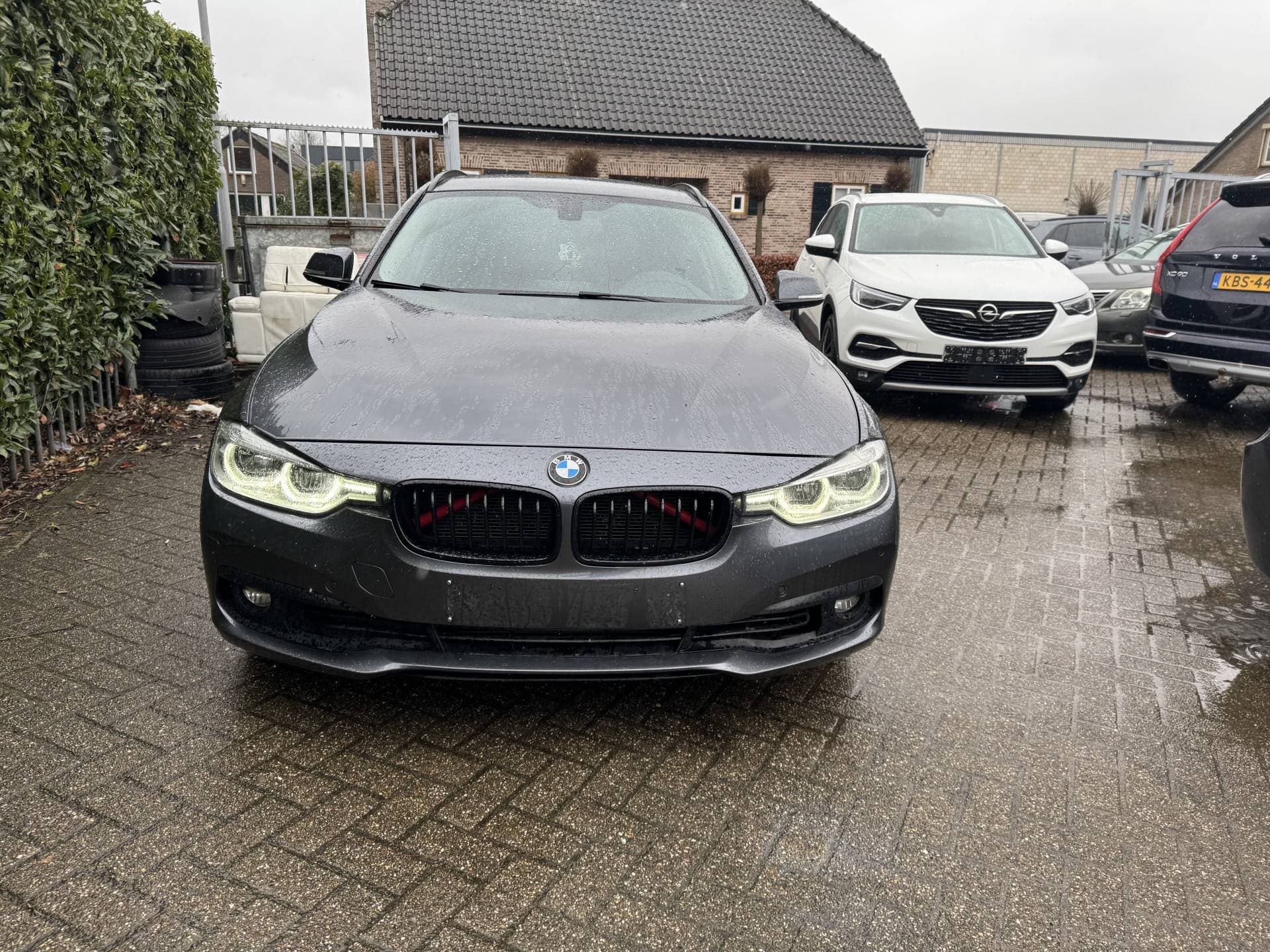 BMW 3 Serie Touring 320d Automaat thumbnail 3