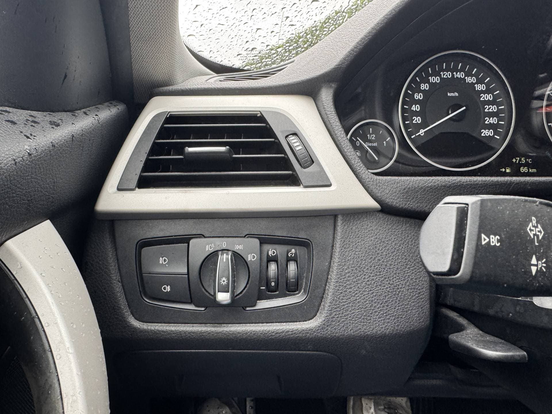 BMW 3 Serie Touring 320d Automaat thumbnail 9