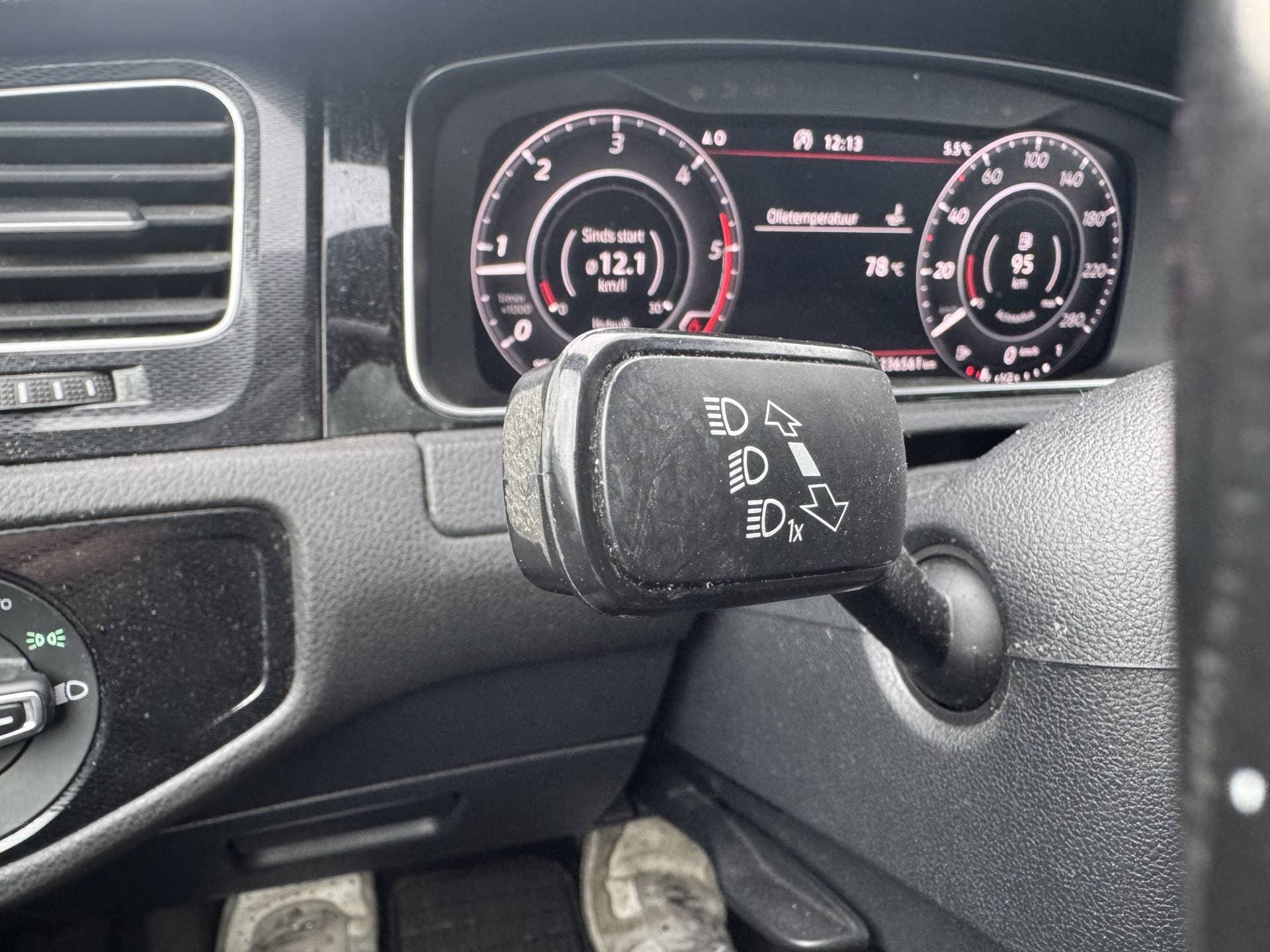 Volkswagen Golf 2.0 TDI GTD thumbnail 18