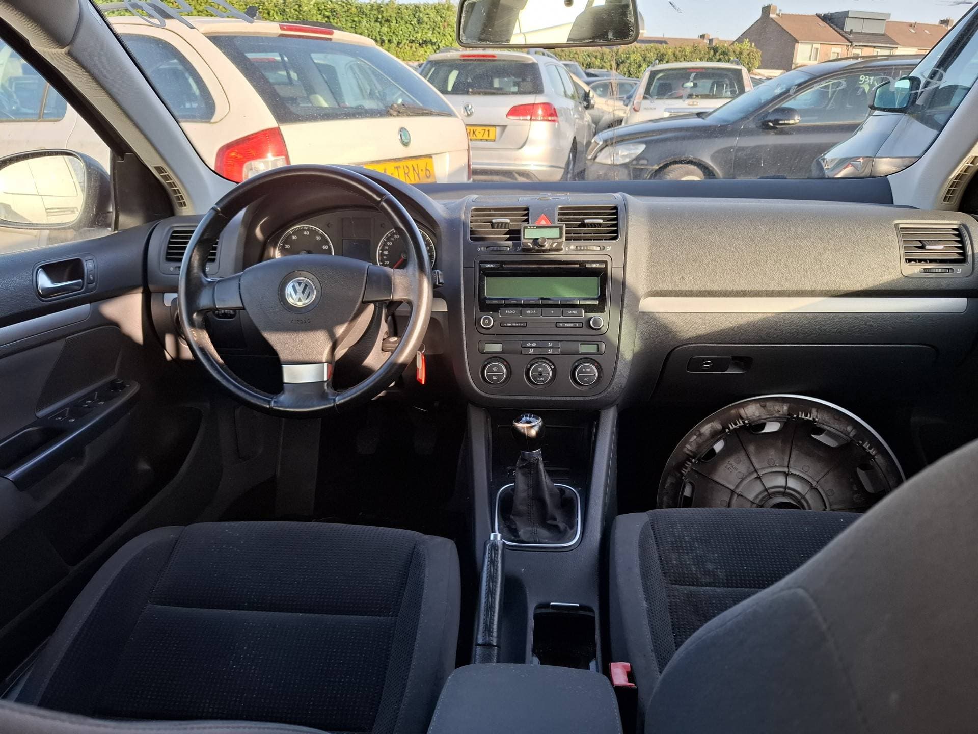 Volkswagen Golf thumbnail 11