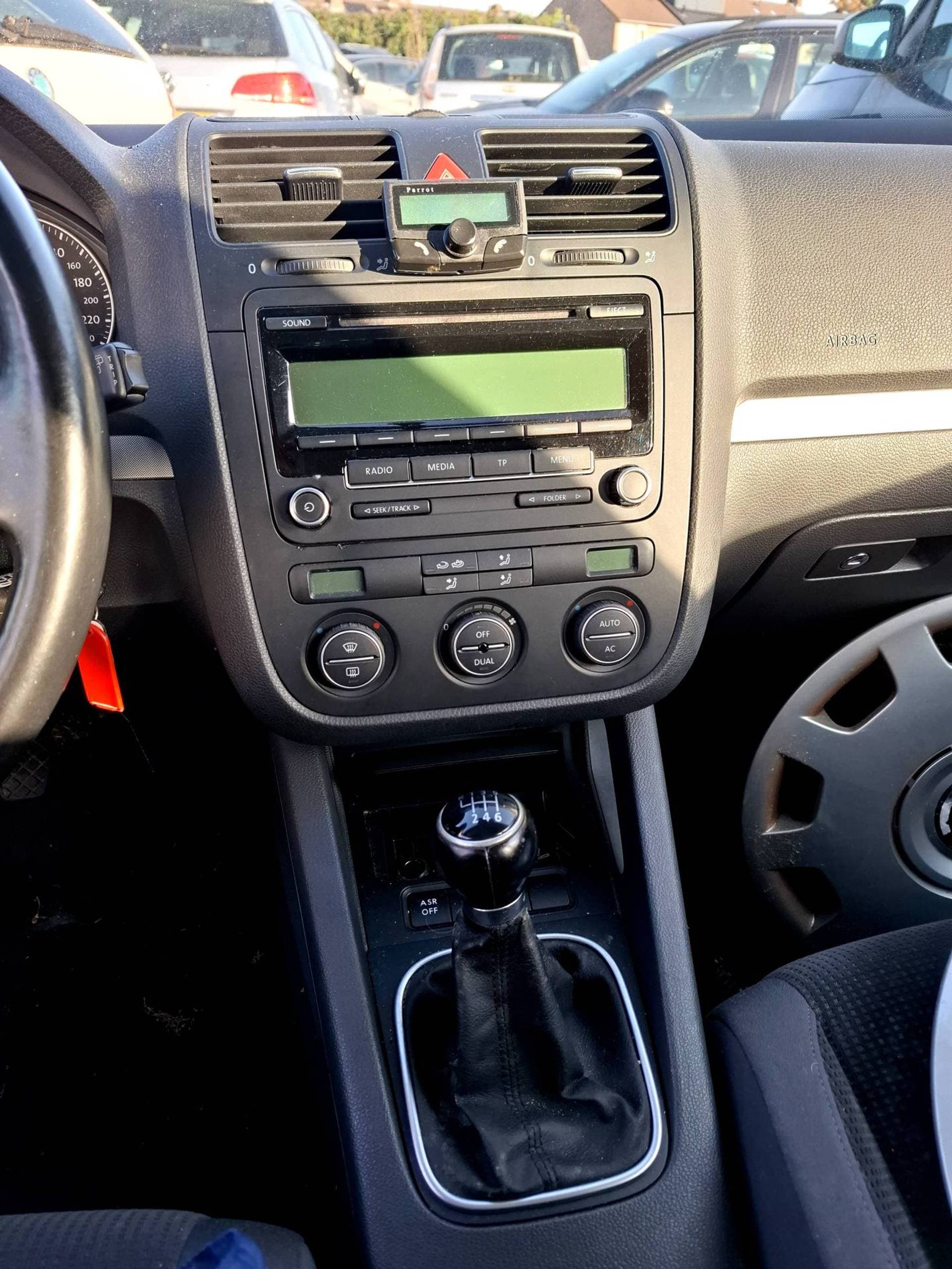 Volkswagen Golf thumbnail 5