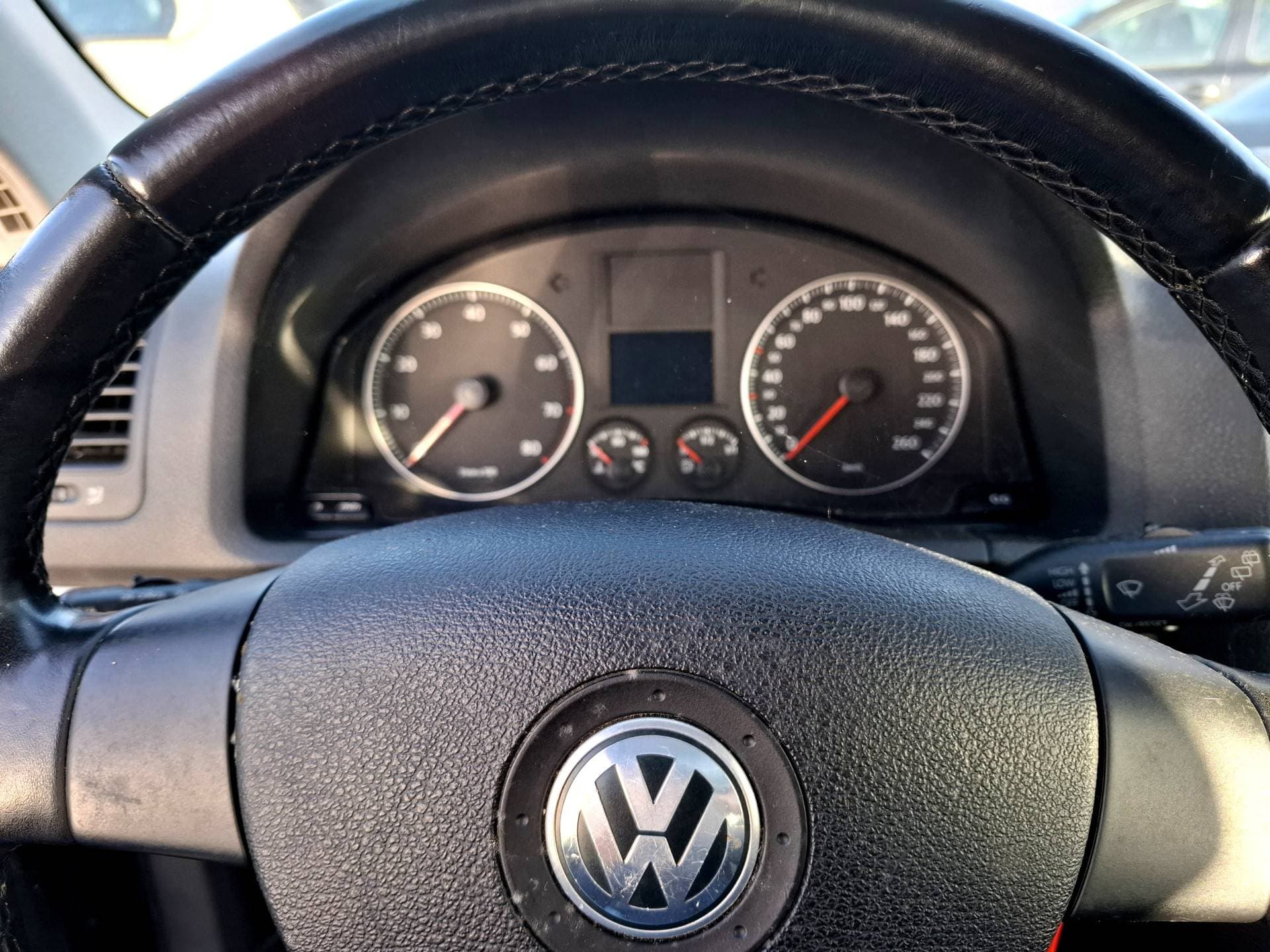 Volkswagen Golf thumbnail 6