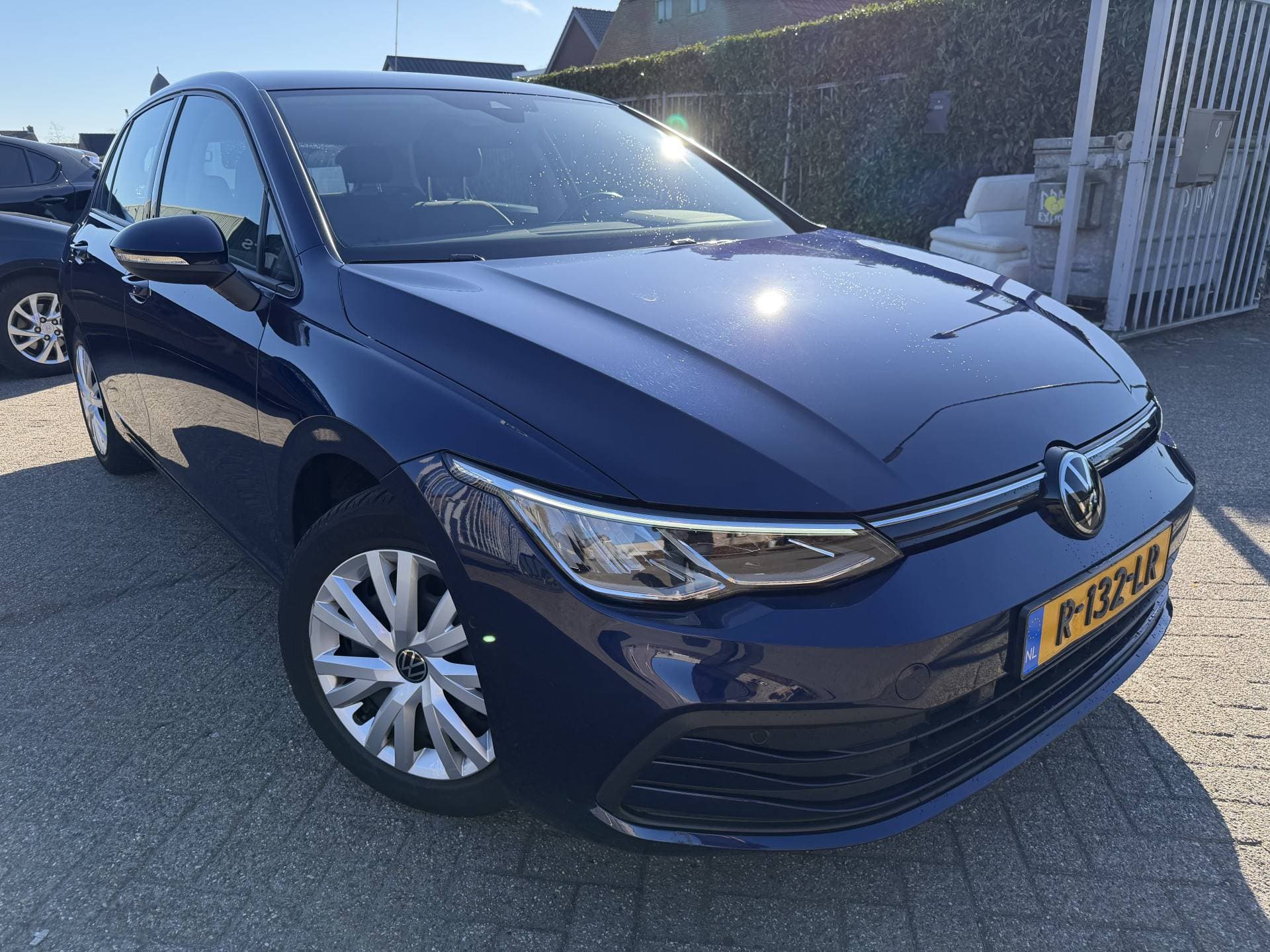 Volkswagen Golf 2.0 TDI Life Business thumbnail 2