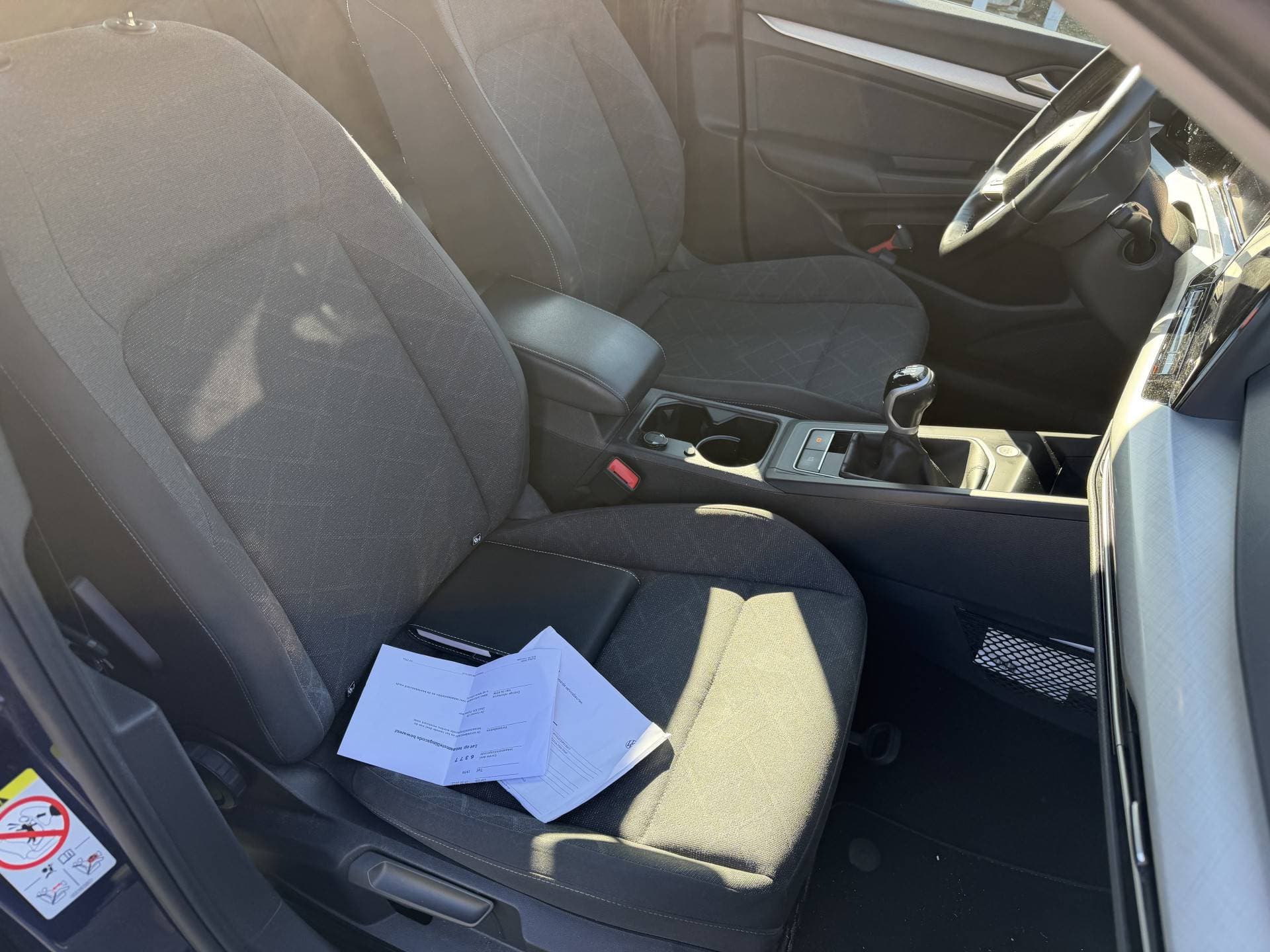 Volkswagen Golf 2.0 TDI Life Business thumbnail 16