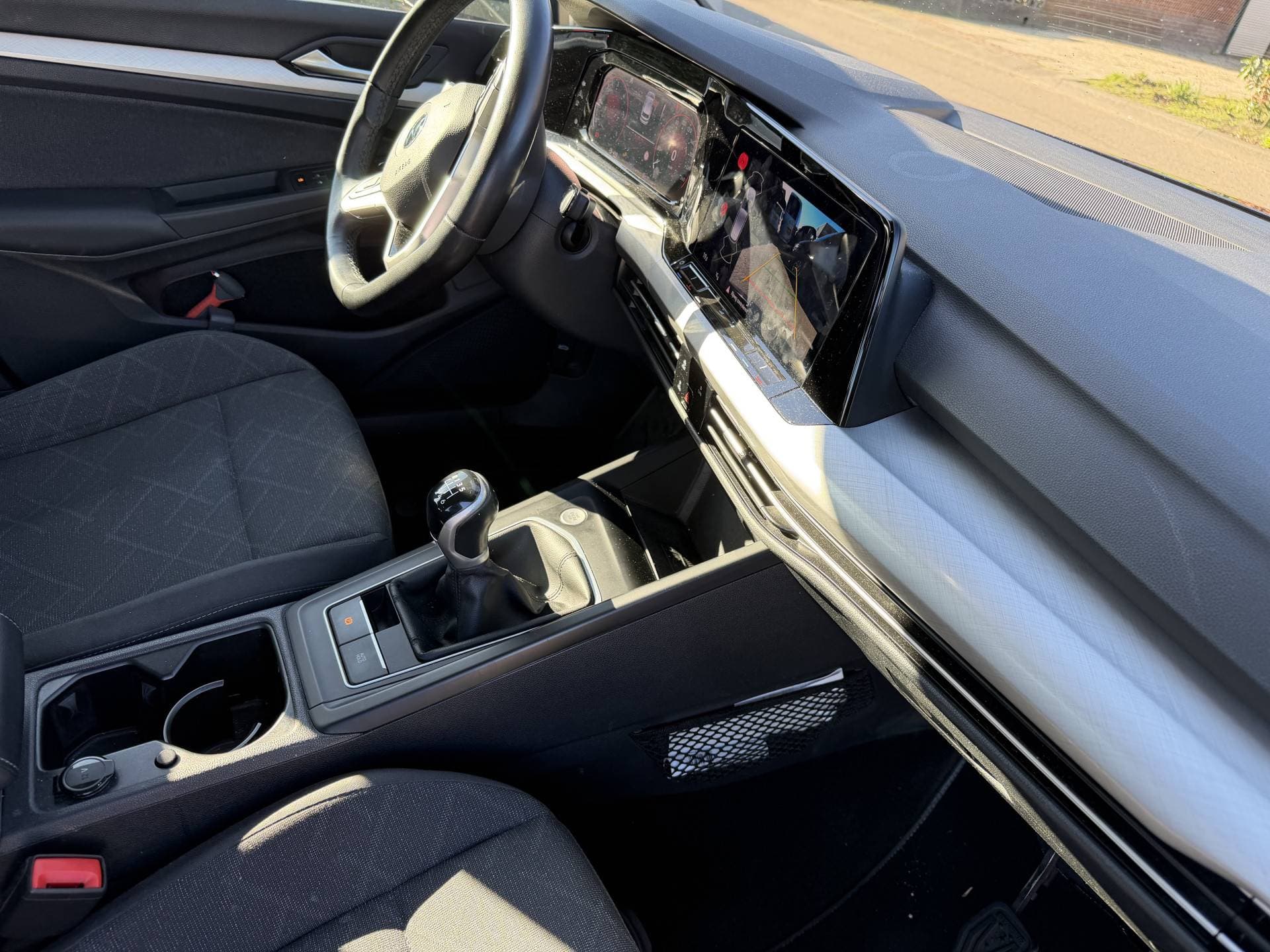 Volkswagen Golf 2.0 TDI Life Business thumbnail 17