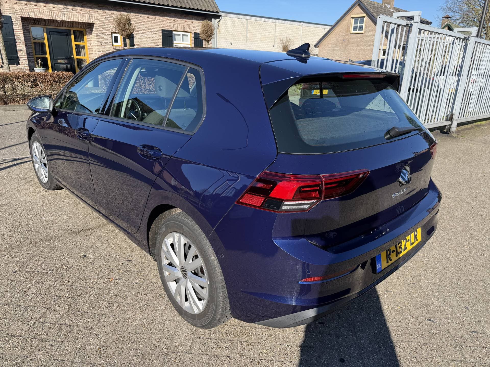 Volkswagen Golf 2.0 TDI Life Business thumbnail 6