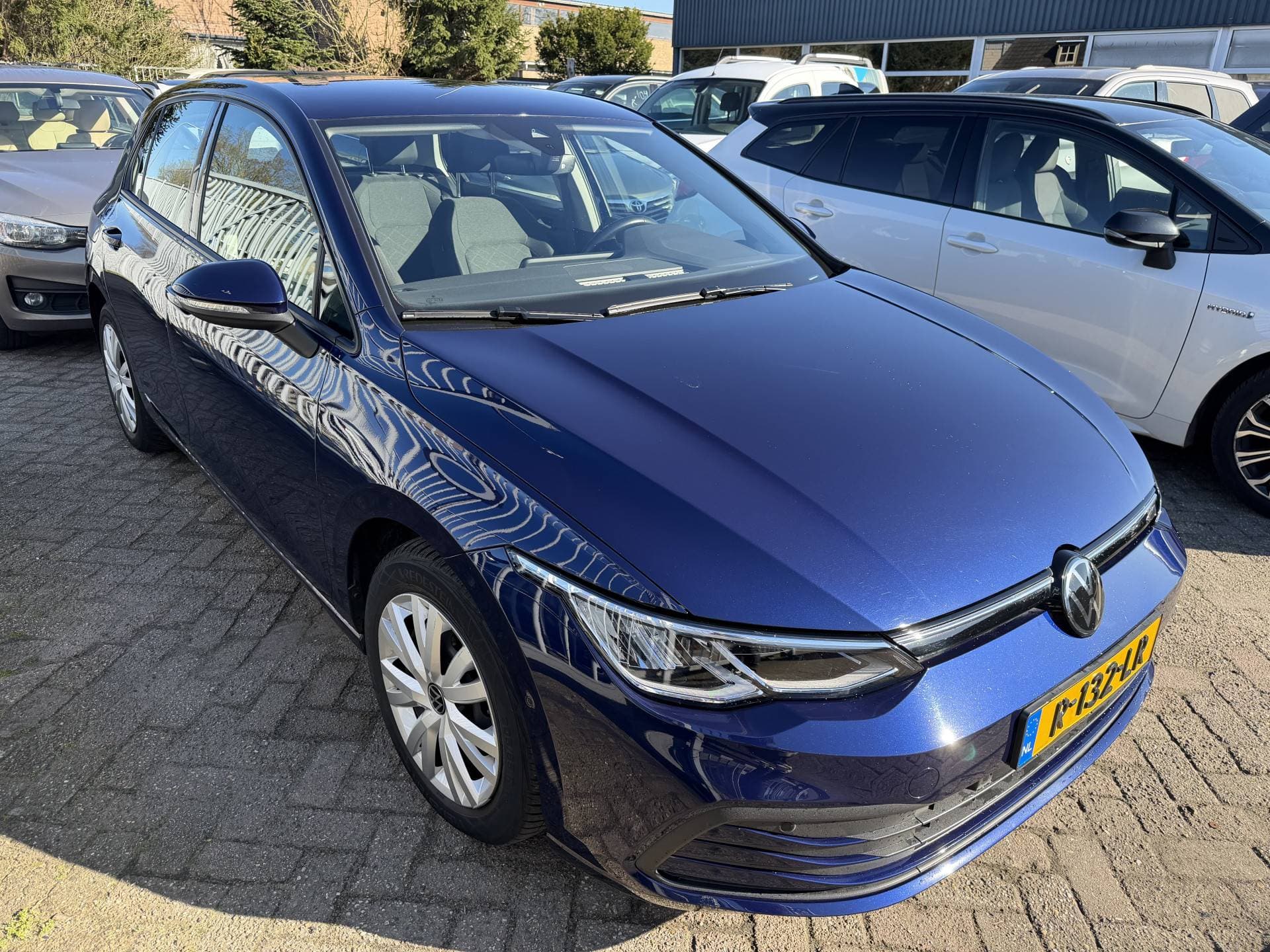 Volkswagen Golf 2.0 TDI Life Business thumbnail 8