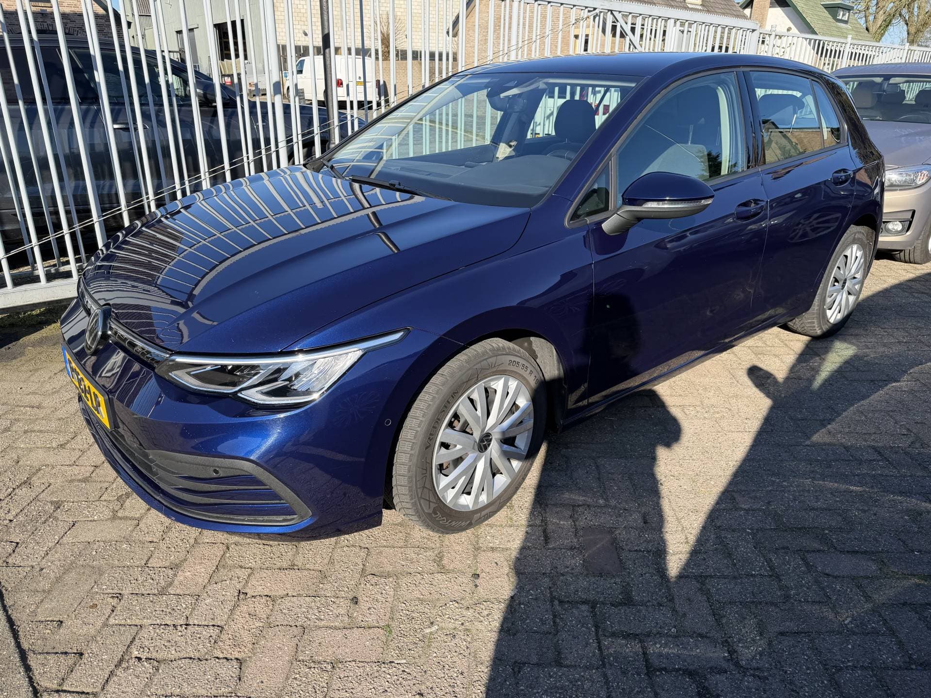 Volkswagen Golf 2.0 TDI Life Business thumbnail 10