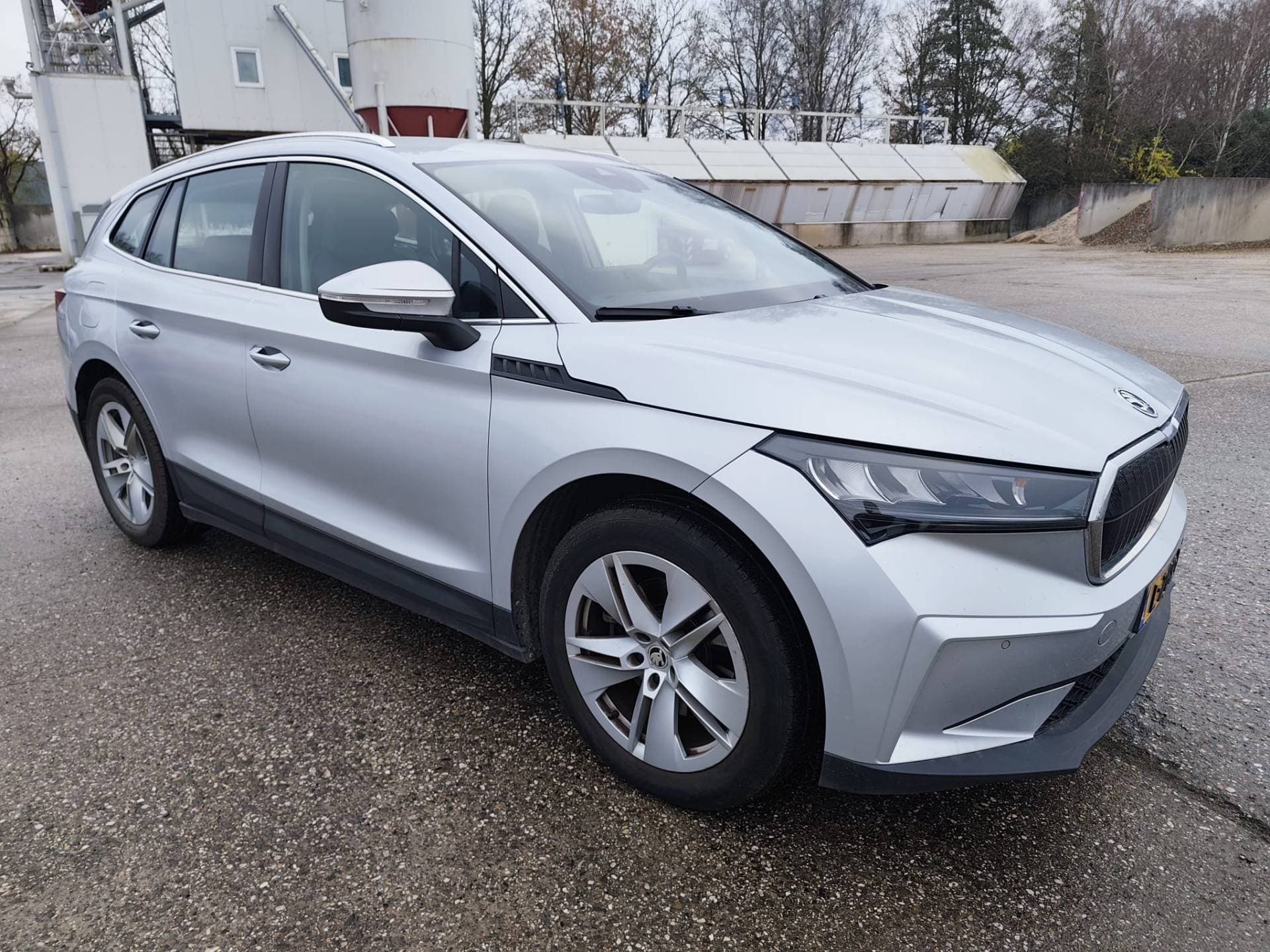 Skoda Enyaq iV thumbnail 2