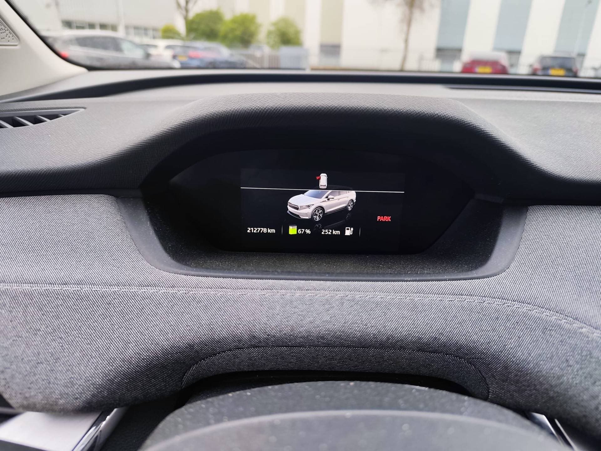 Skoda Enyaq iV thumbnail 14