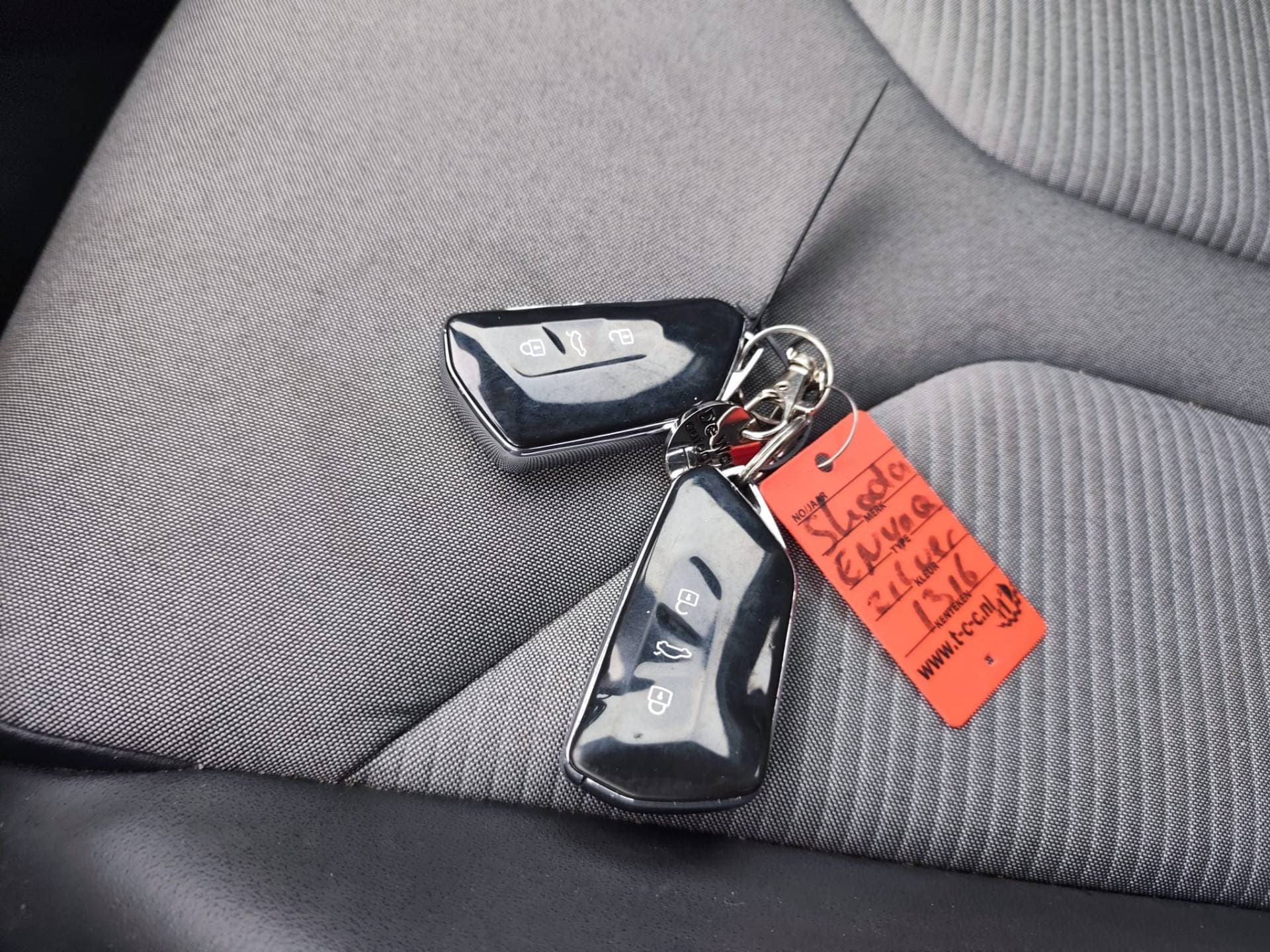 Skoda Enyaq iV thumbnail 6