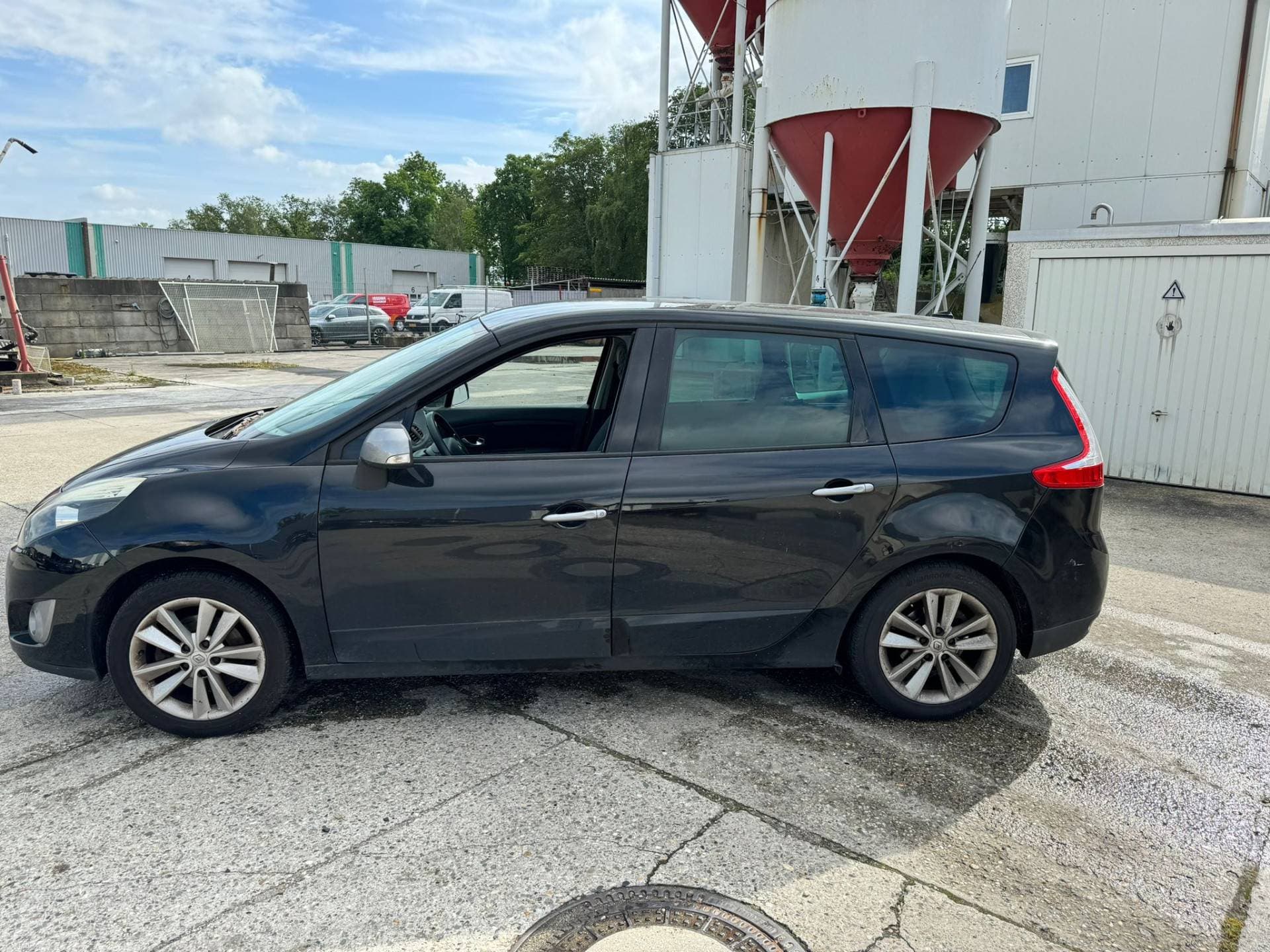 Renault Grand Scénic thumbnail 5