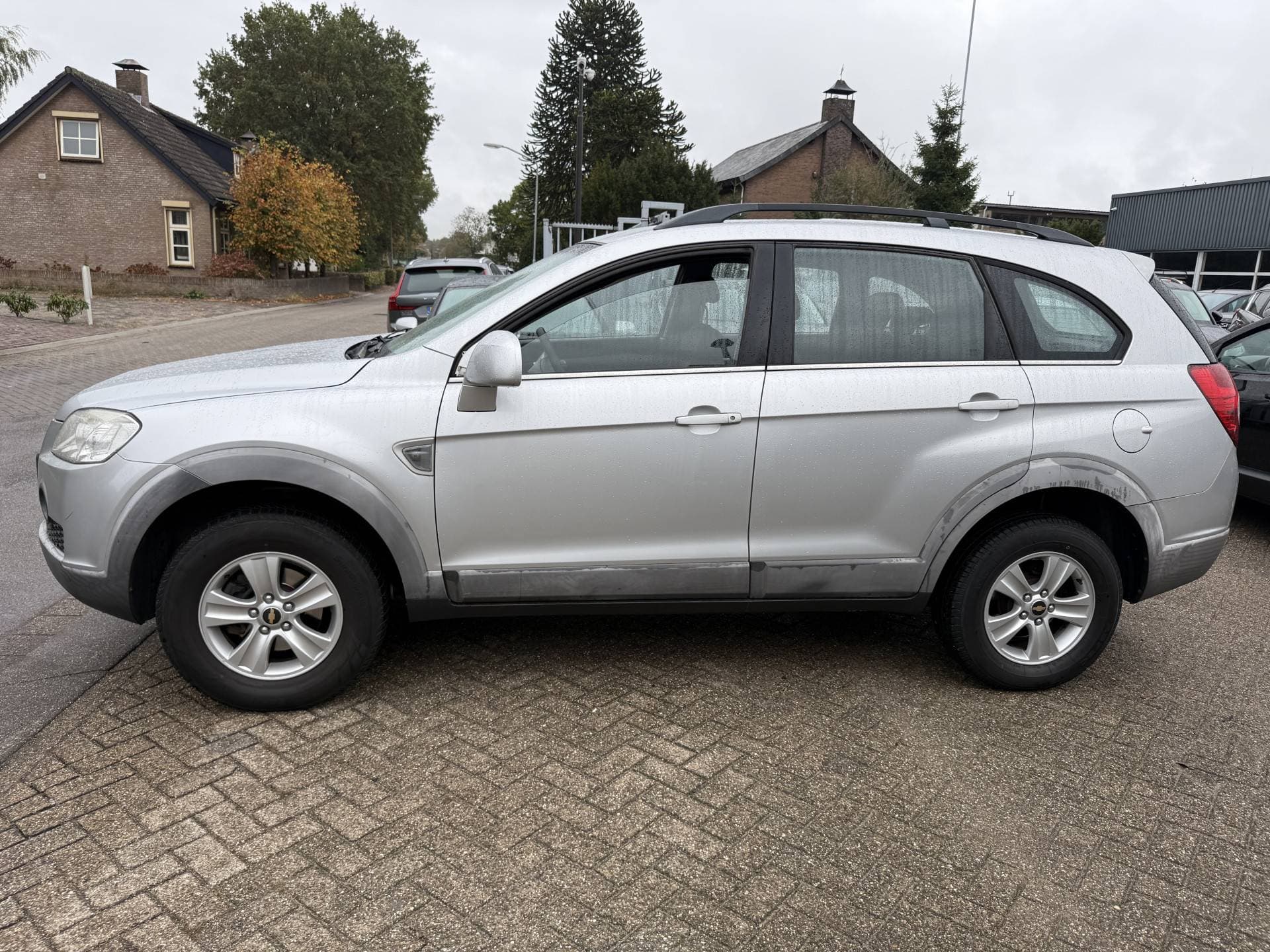 Chevrolet Captiva thumbnail 3