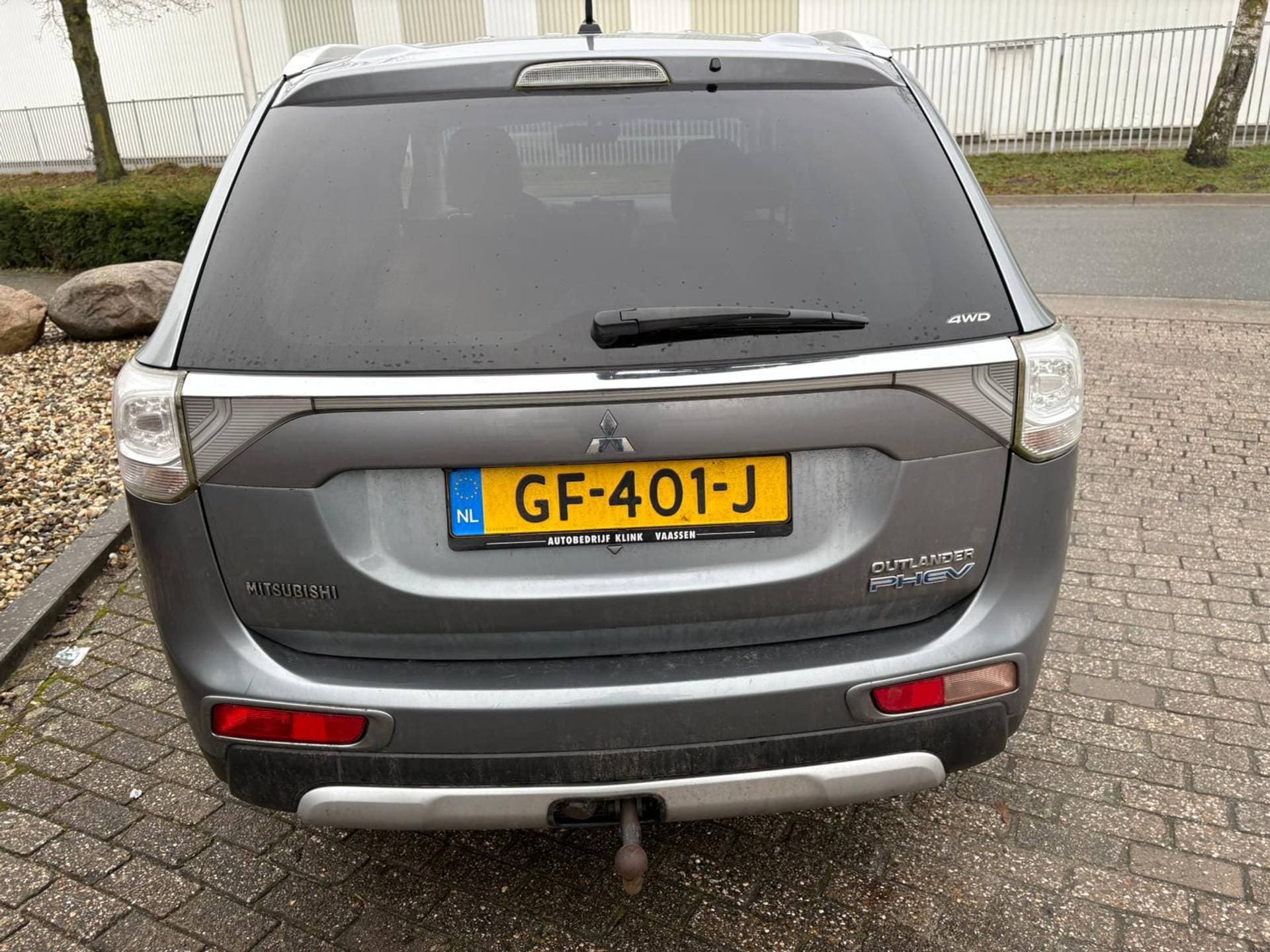 Mitsubishi Outlander thumbnail 5