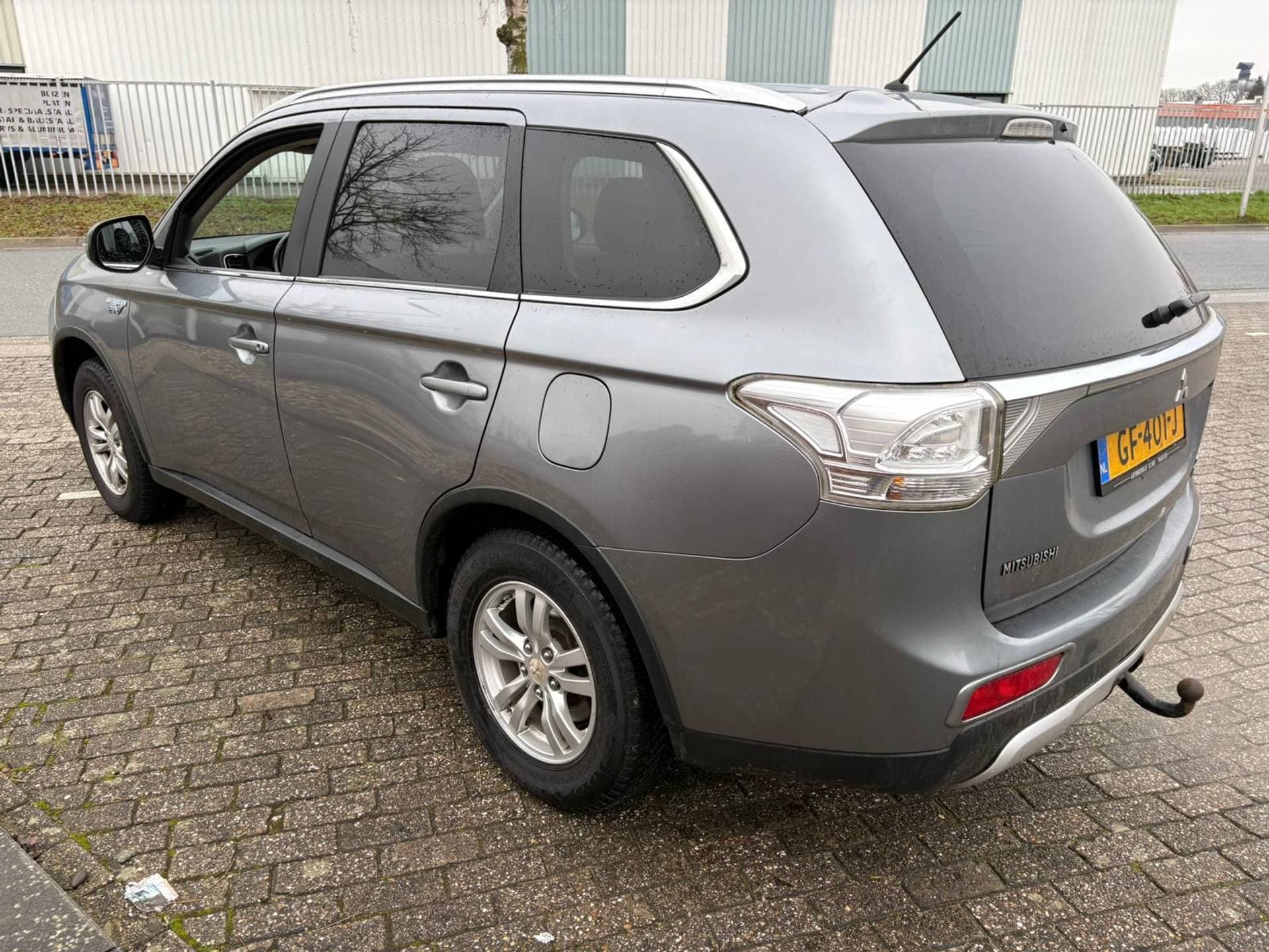 Mitsubishi Outlander thumbnail 6