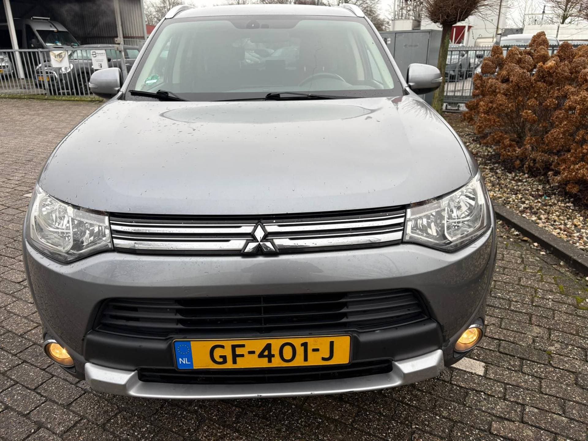 Mitsubishi Outlander thumbnail 9