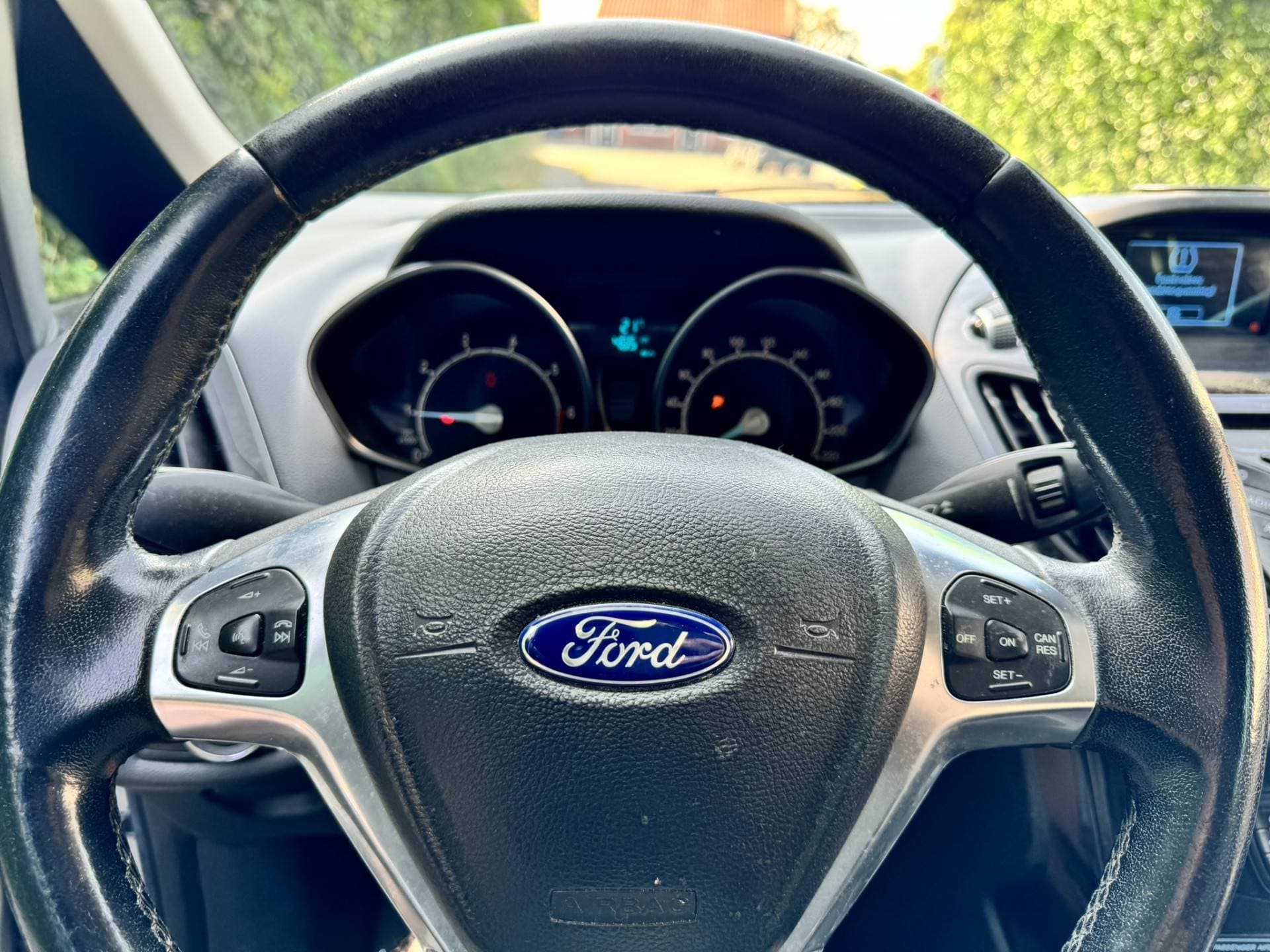 Ford B-MAX thumbnail 12