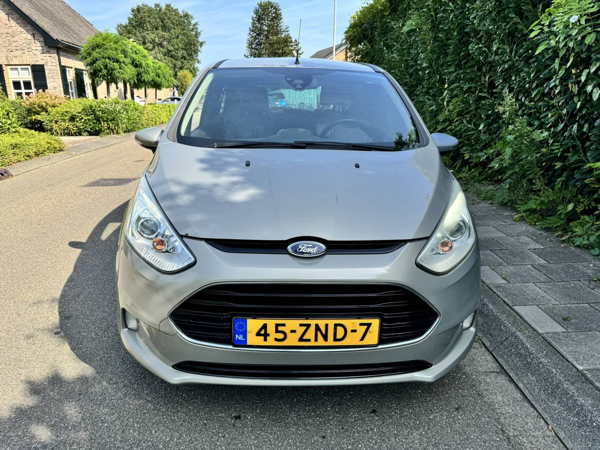 Ford B-MAX thumbnail 3