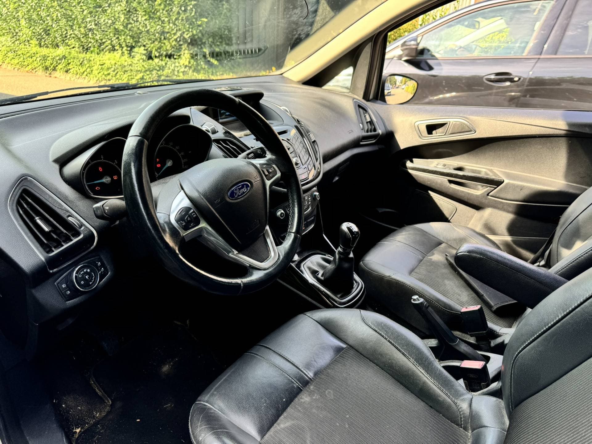 Ford B-MAX thumbnail 9