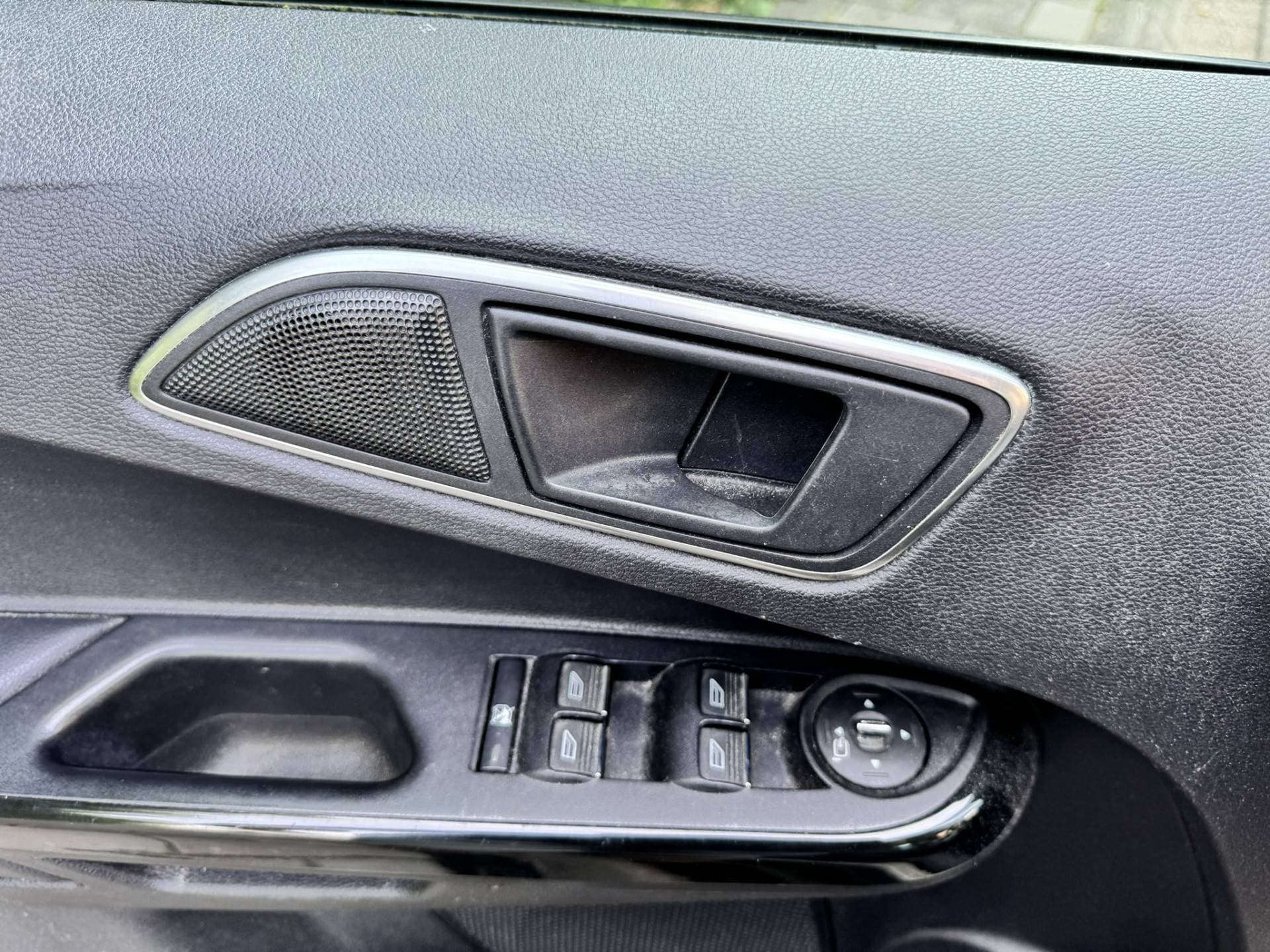 Ford B-MAX thumbnail 10