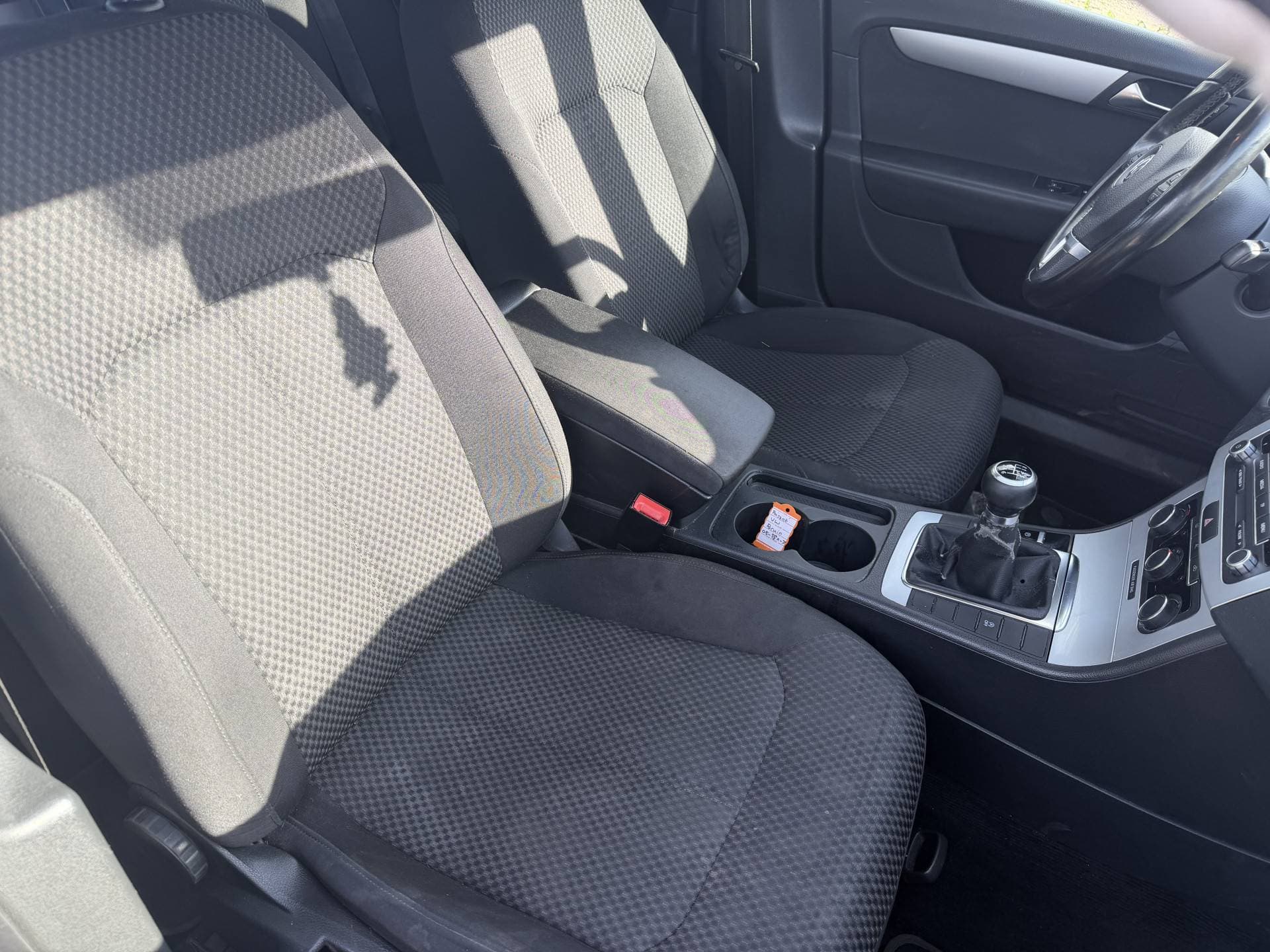 Volkswagen Passat thumbnail 8