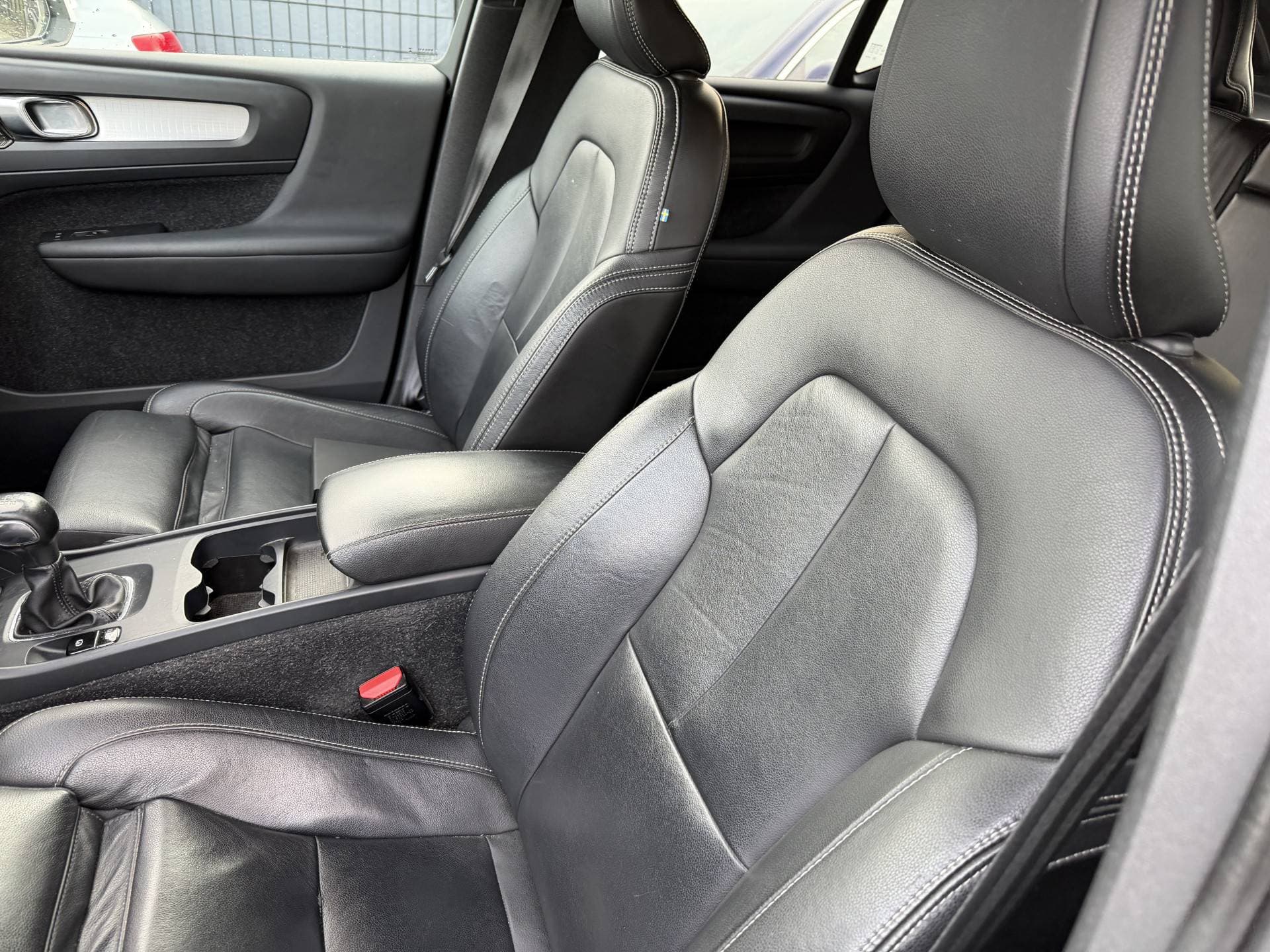 Volvo XC40 thumbnail 7