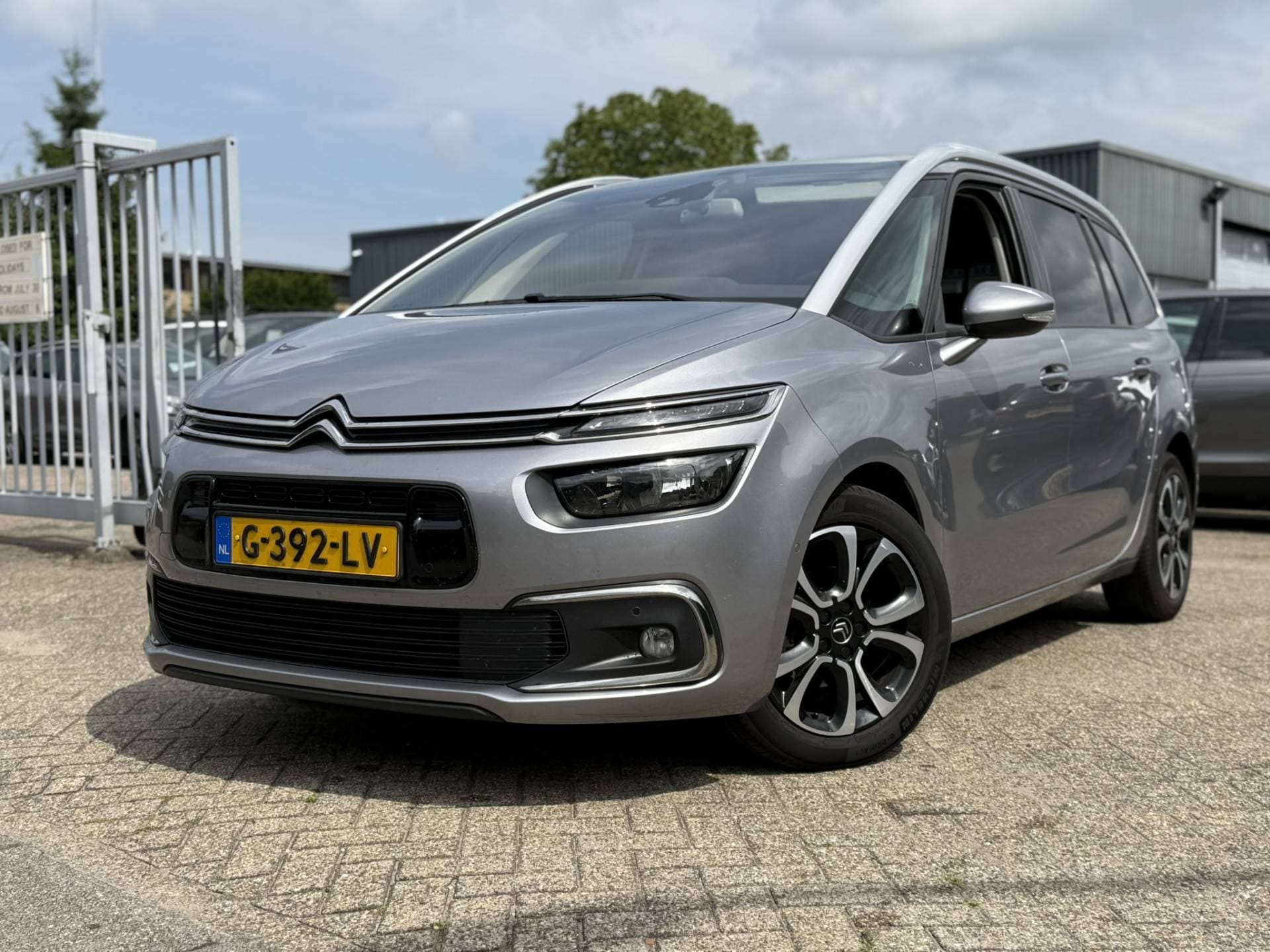 Citroen Grand C4 Spacetourer thumbnail 2