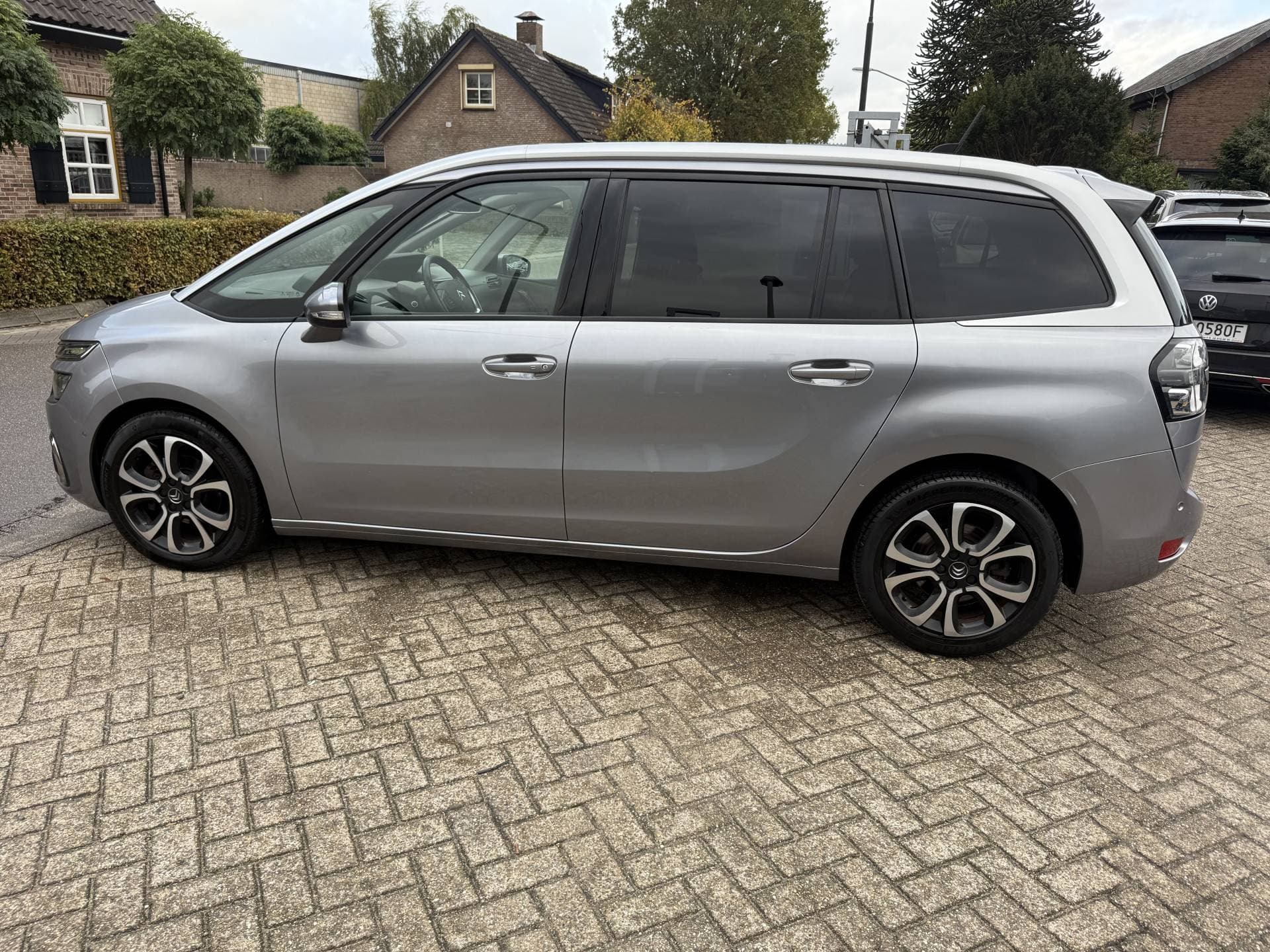 Citroen Grand C4 Spacetourer thumbnail 23