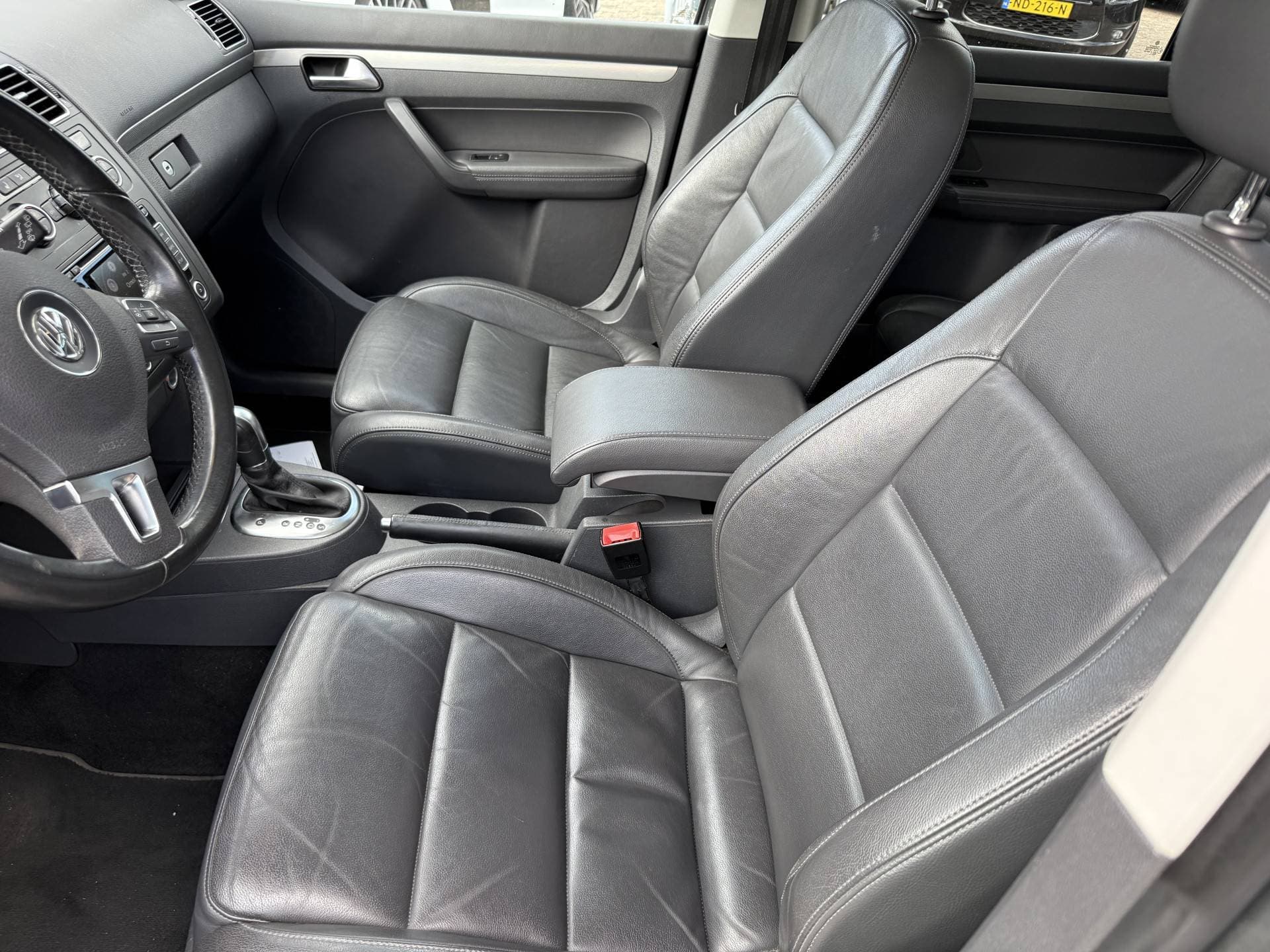 Volkswagen Touran thumbnail 15