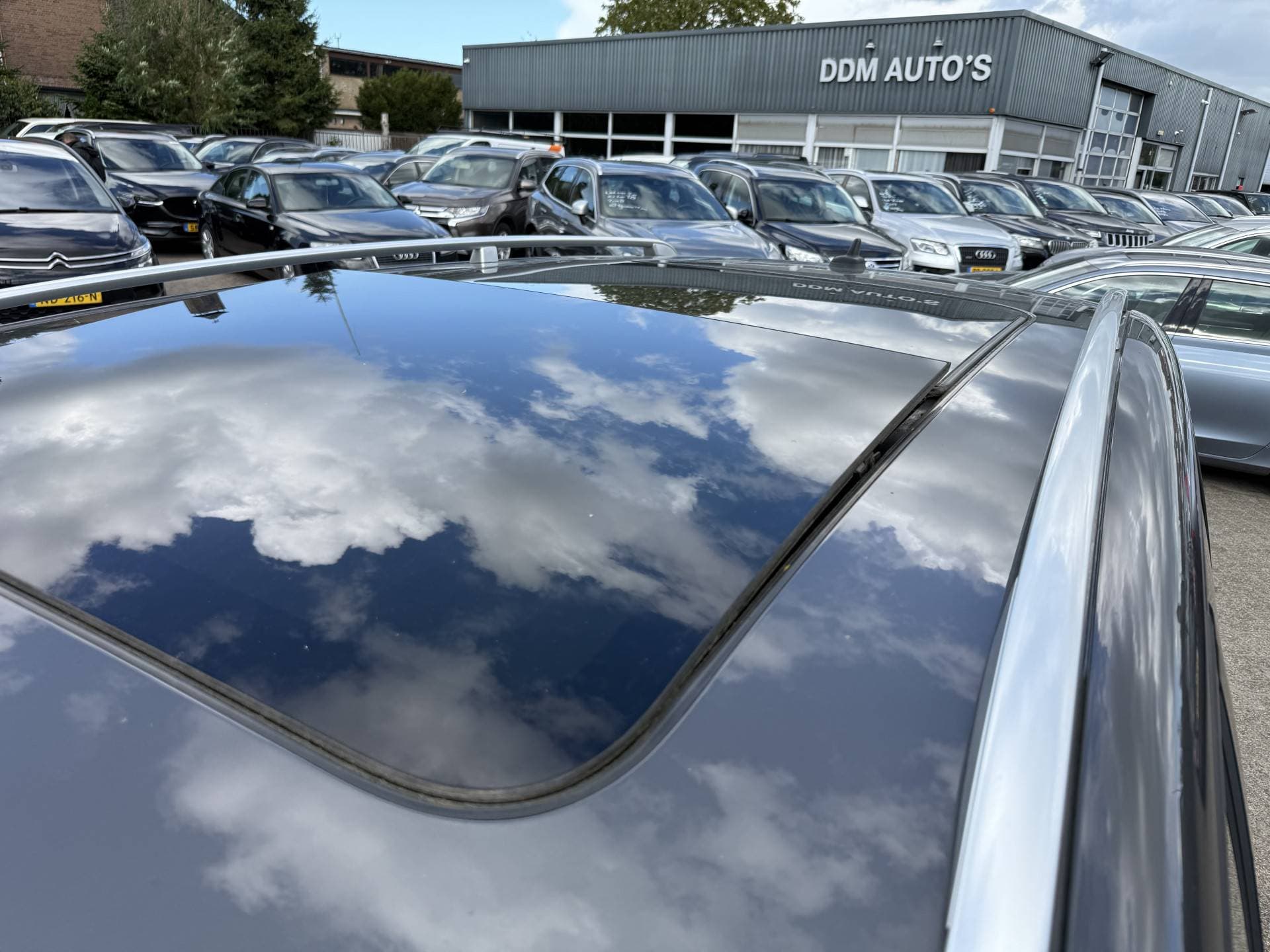 Volkswagen Touran thumbnail 18