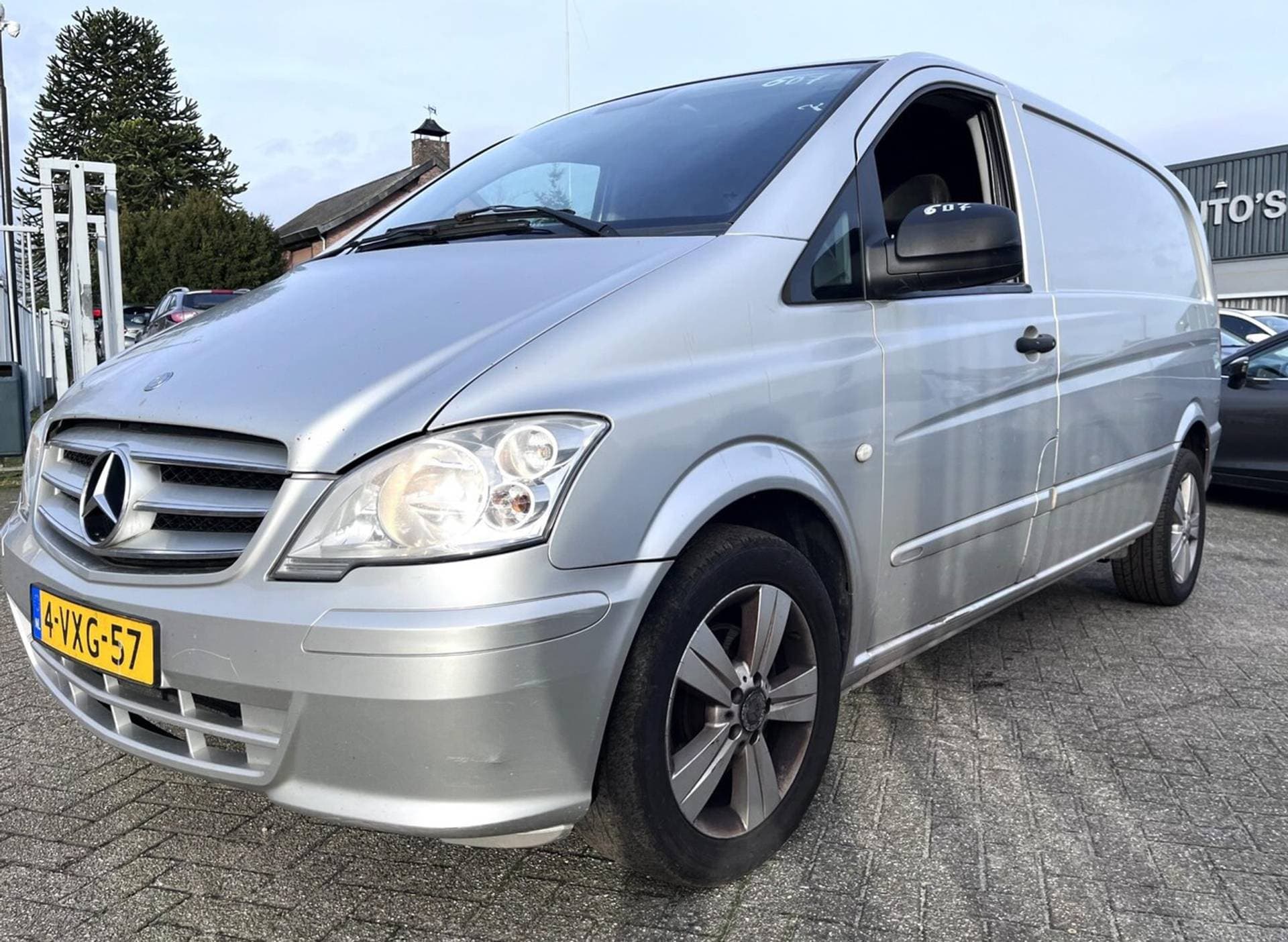 Mercedes-Benz Vito thumbnail 3