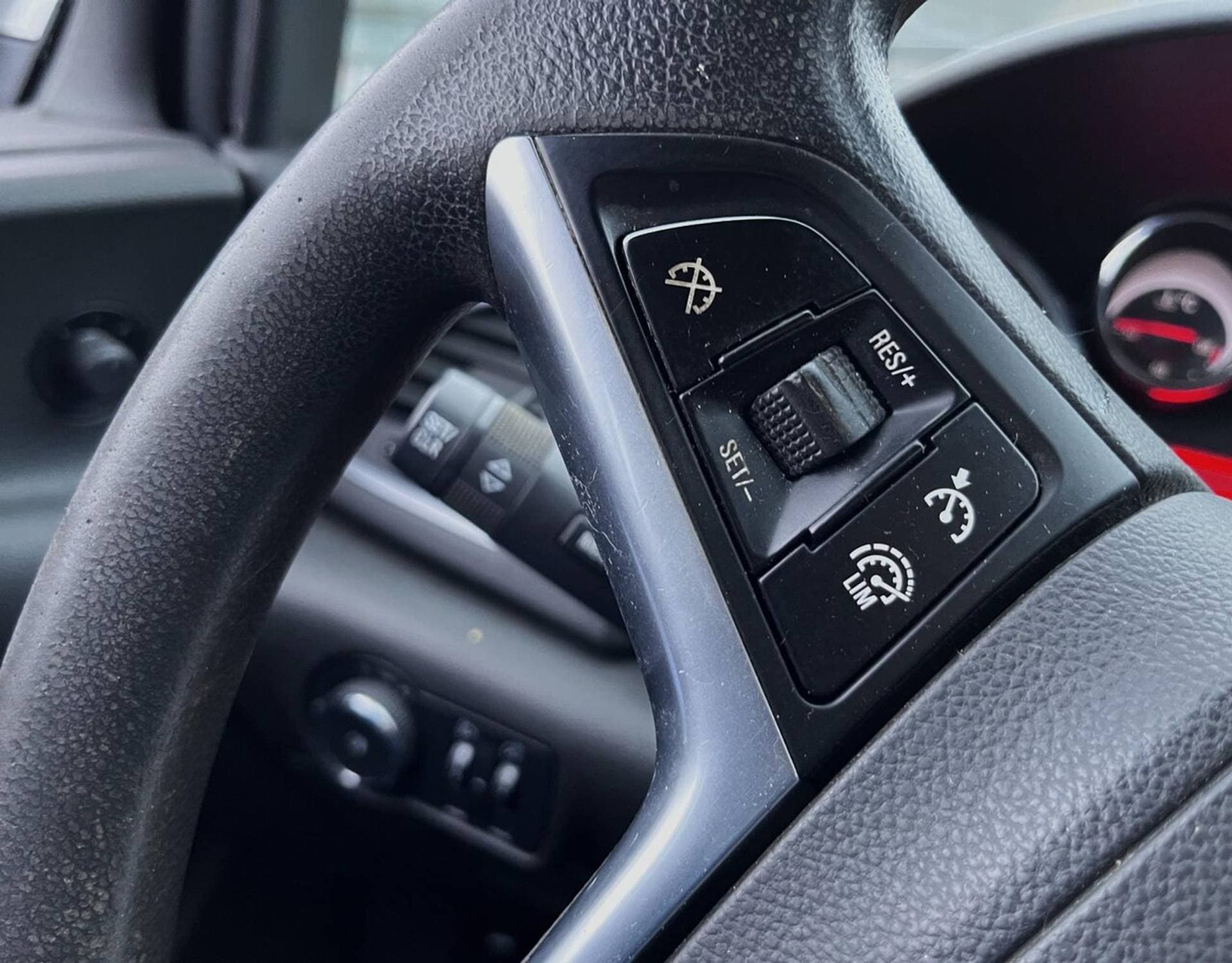 Opel Astra thumbnail 14