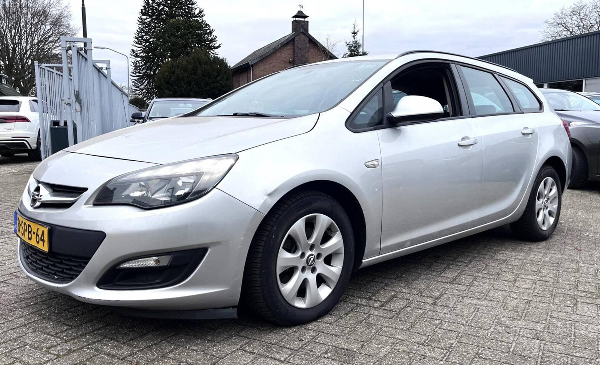 Opel Astra thumbnail 3