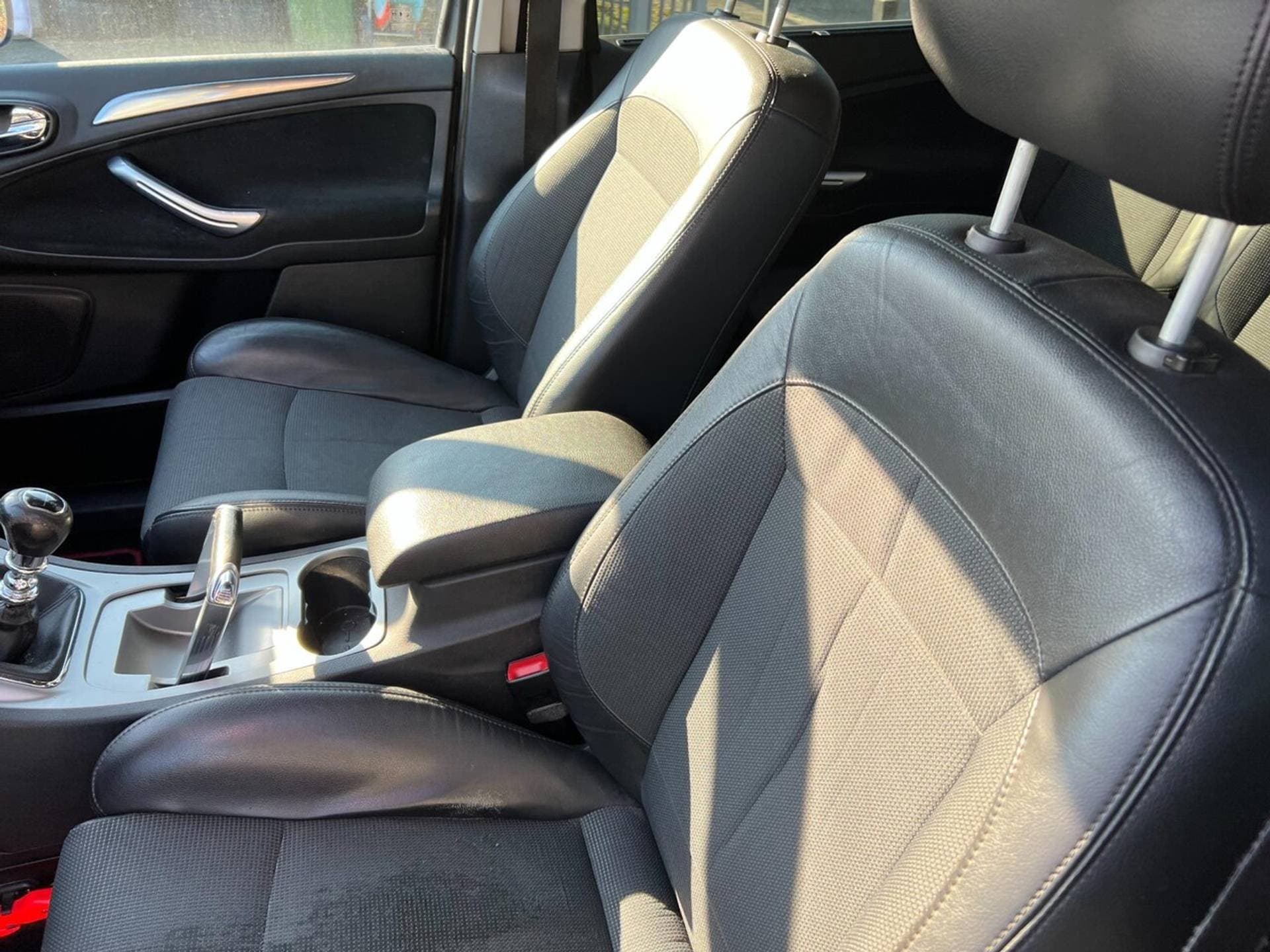 Ford S-Max thumbnail 8