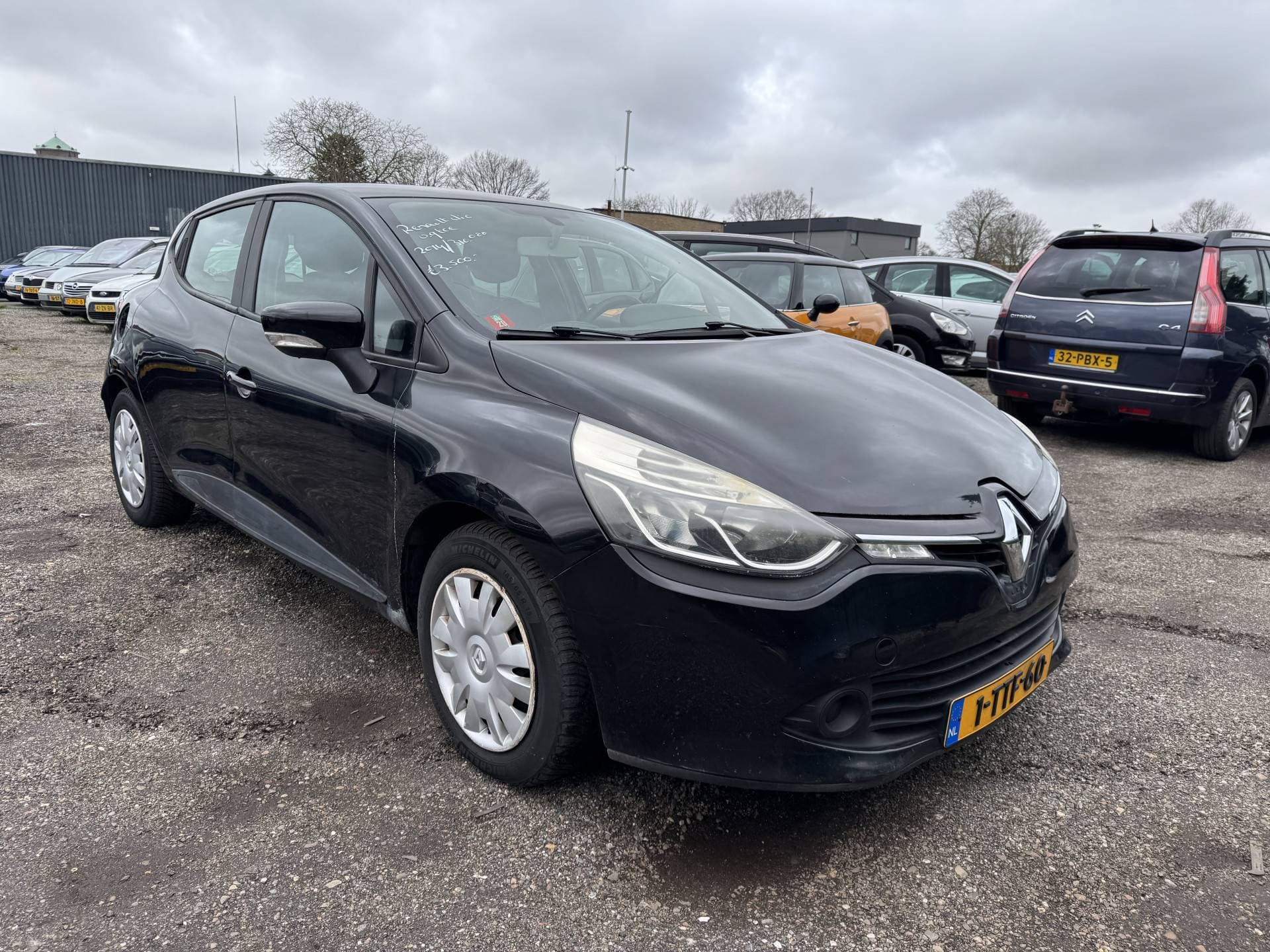 Renault Clio thumbnail 13