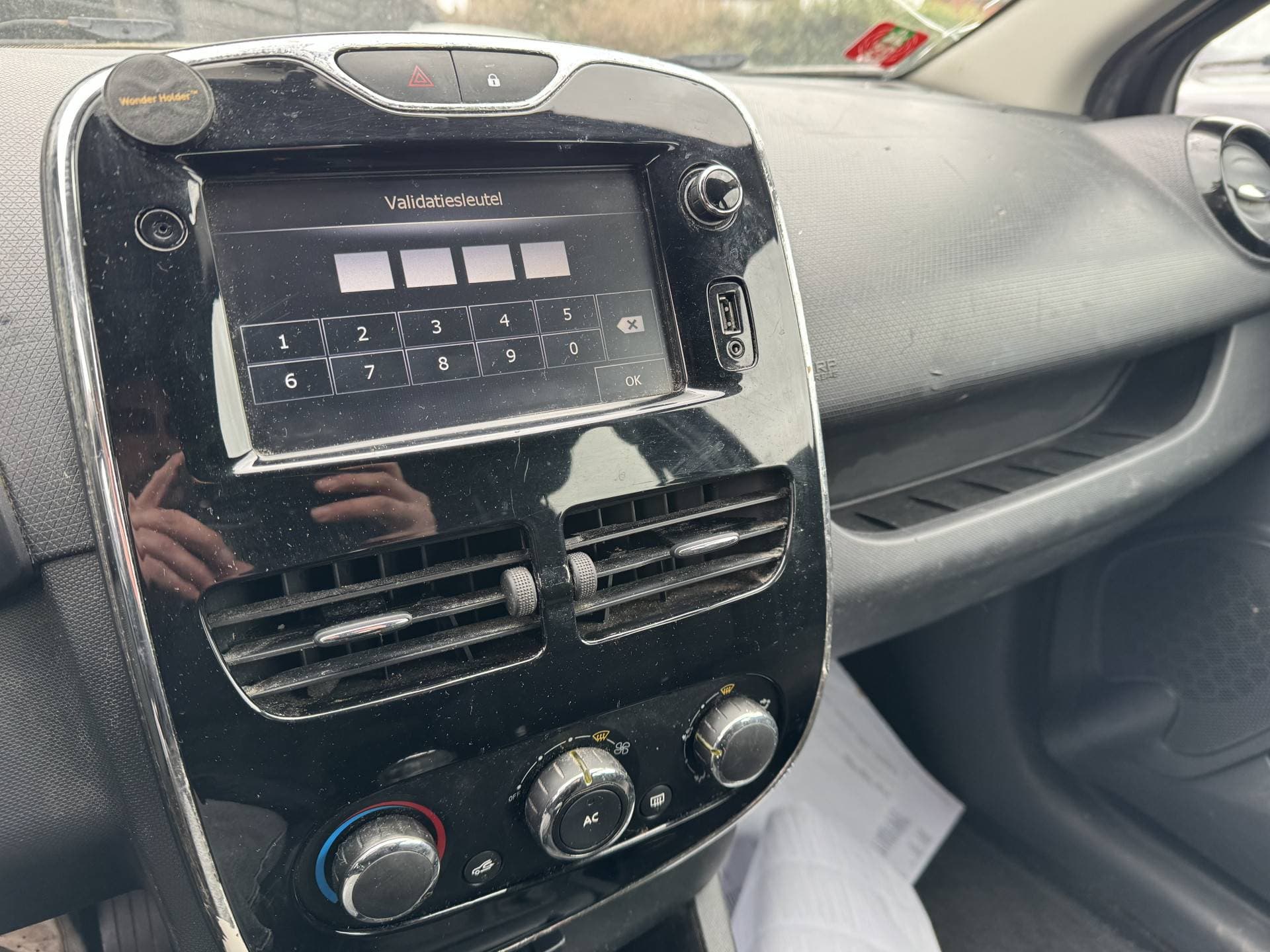 Renault Clio thumbnail 5